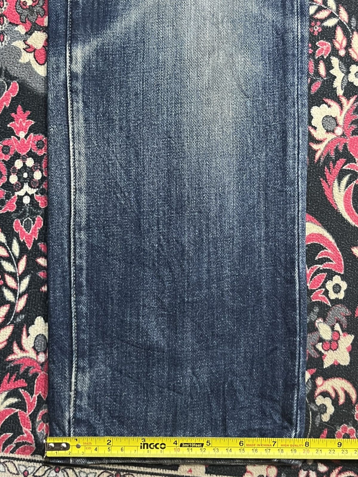 Undercover × Uniqlo Vintage Uniqlo Blue Faded Washed Straight Leg Jeans Size US 32 / EU 48 - 14 Thumbnail