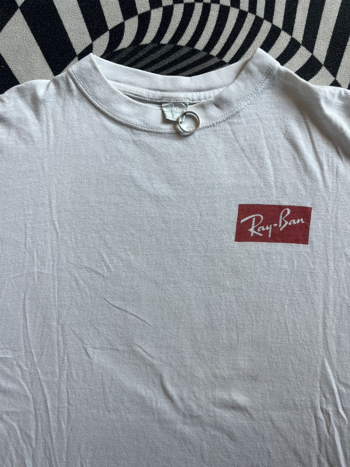 RayBan Vintage Ray-Ban I Think i’m Lucky photo Promo 90’s Tshirt Size US L / EU 52-54 / 3 - 6 Thumbnail
