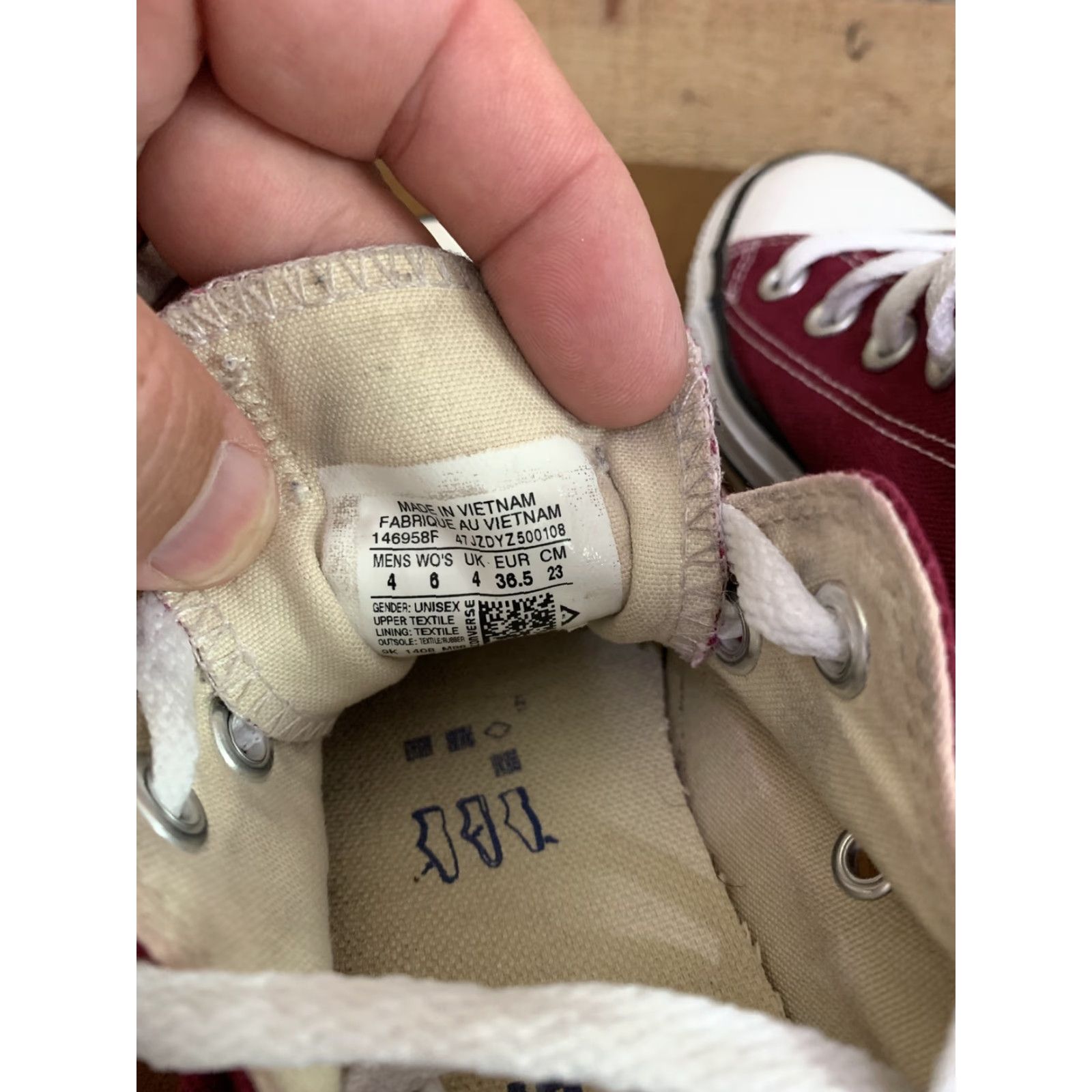 Converse Converse All-Star Sneakers Unisex Adults White US Size 6 USA Chuck Chuck Taylor Converse All Star BurgundyChucks Men’s 4/Women’s 6 Size US 6 / IT 36 - 5 Thumbnail