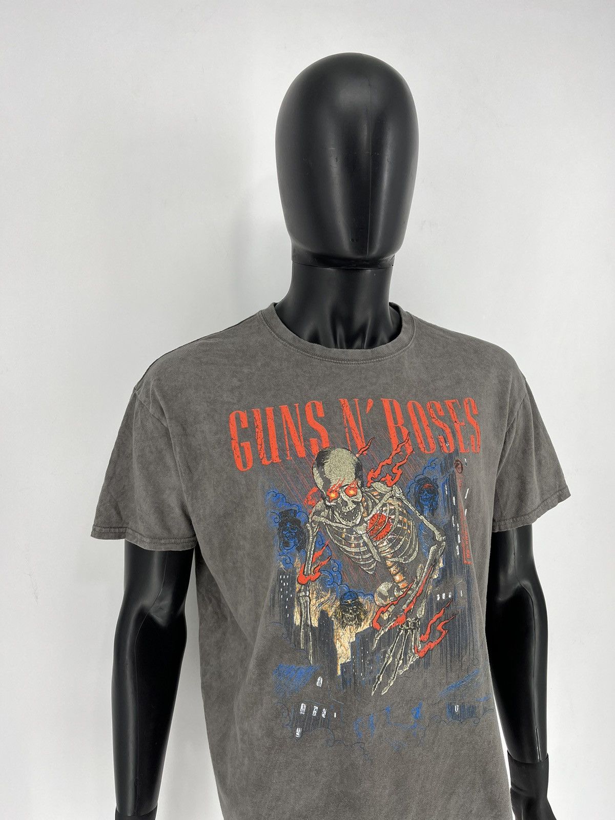 Band Tees × Vintage Guns and Roses Vintage Y2K Rock Band Tee Size S Oversize Size US S / EU 44-46 / 1 - 3 Thumbnail
