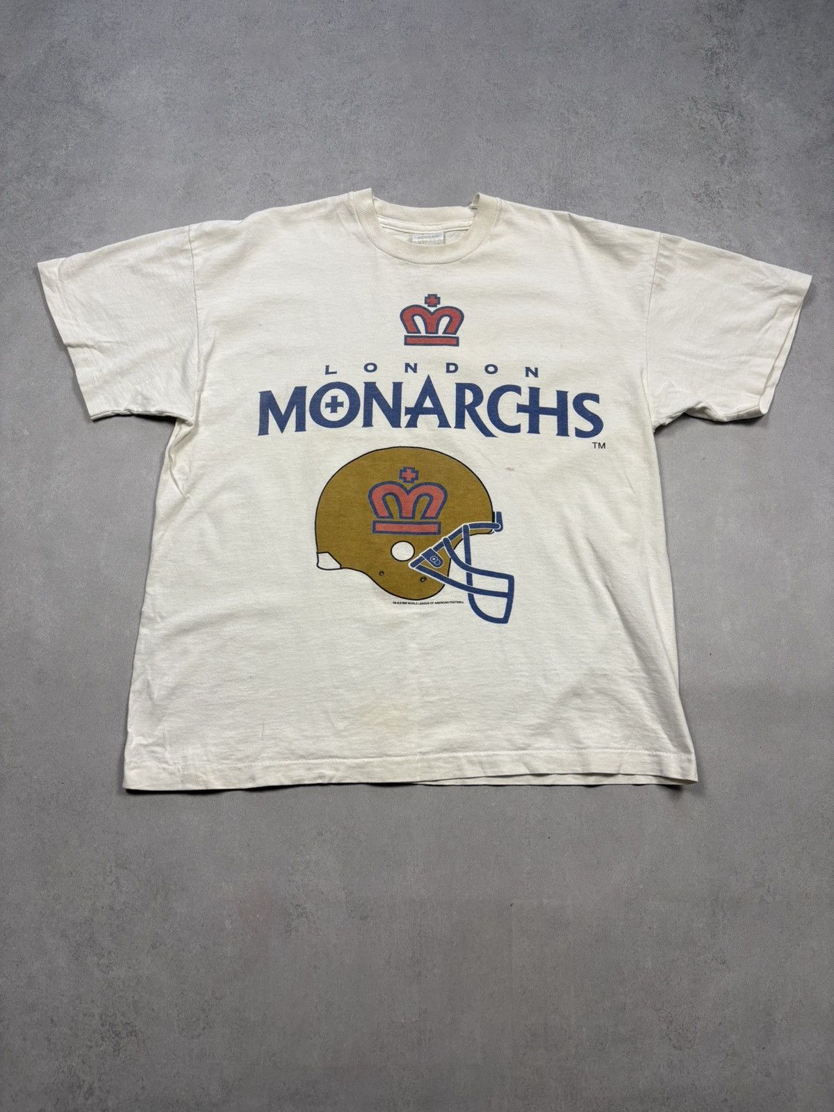 Vintage Vintage 1995 London Monarchs WLAF Graphic T-Shirt 90s NFL Size US XL / EU 56 / 4 - 1 Thumbnail