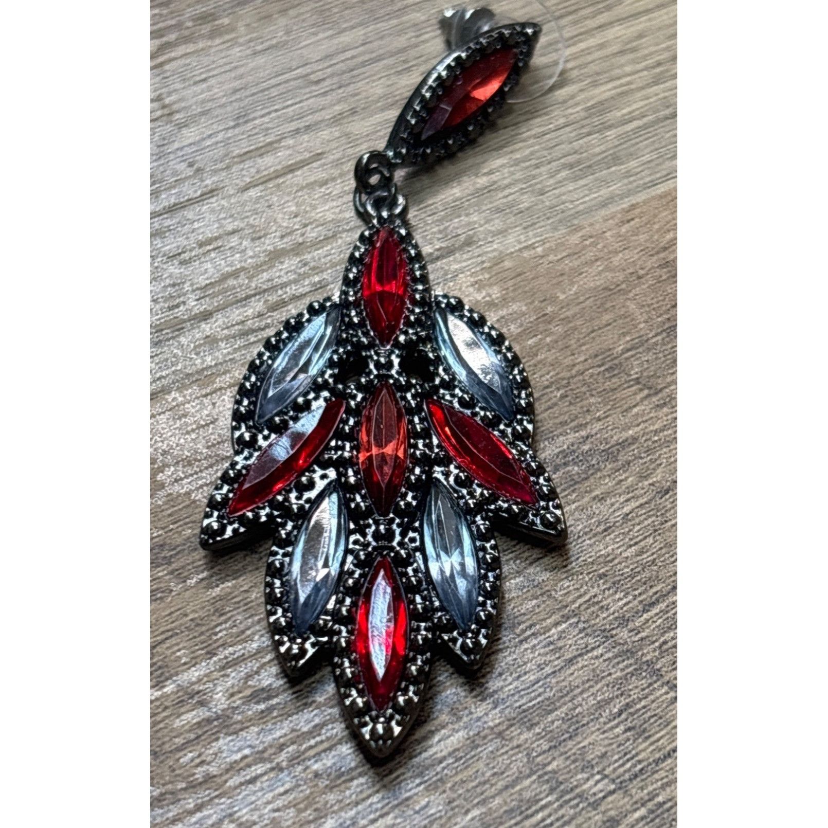 Other Silver & Red Dangle Teardrop Statement Earrings With Rhinest Size ONE SIZE - 4 Thumbnail