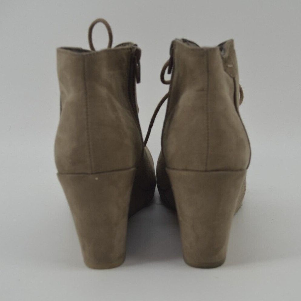Merona Merona Size 8.5 Taupe Tan Boot Faux Suede Wedge Lace Women's Size US 8.5 / IT 38.5 - 9 Thumbnail