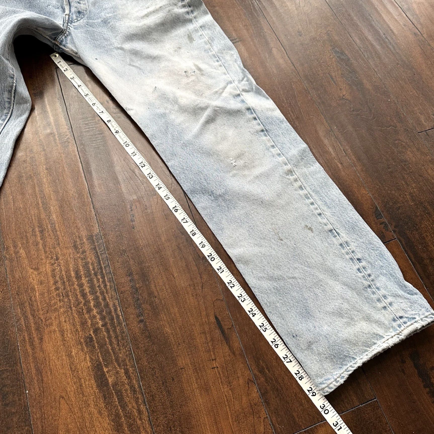 Levi's VINTAGE Levi's 501 Jeans 33x34 Redline XX Light Wash Mid Rise Classic Fit Men Denim Blue 80s 70s United States USA Size US 33 - 3 Thumbnail