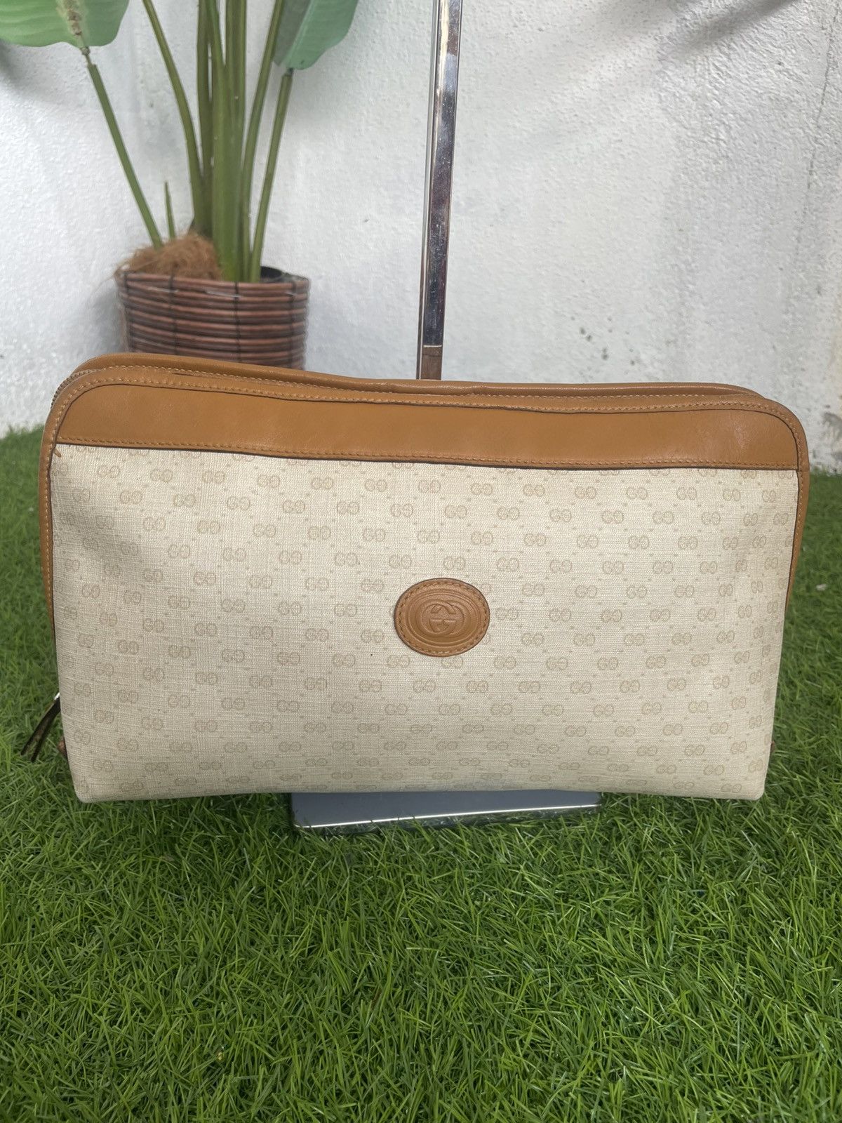 Gucci Authentic vintage GUCCI Clutches Bag Size ONE SIZE - 1 Thumbnail
