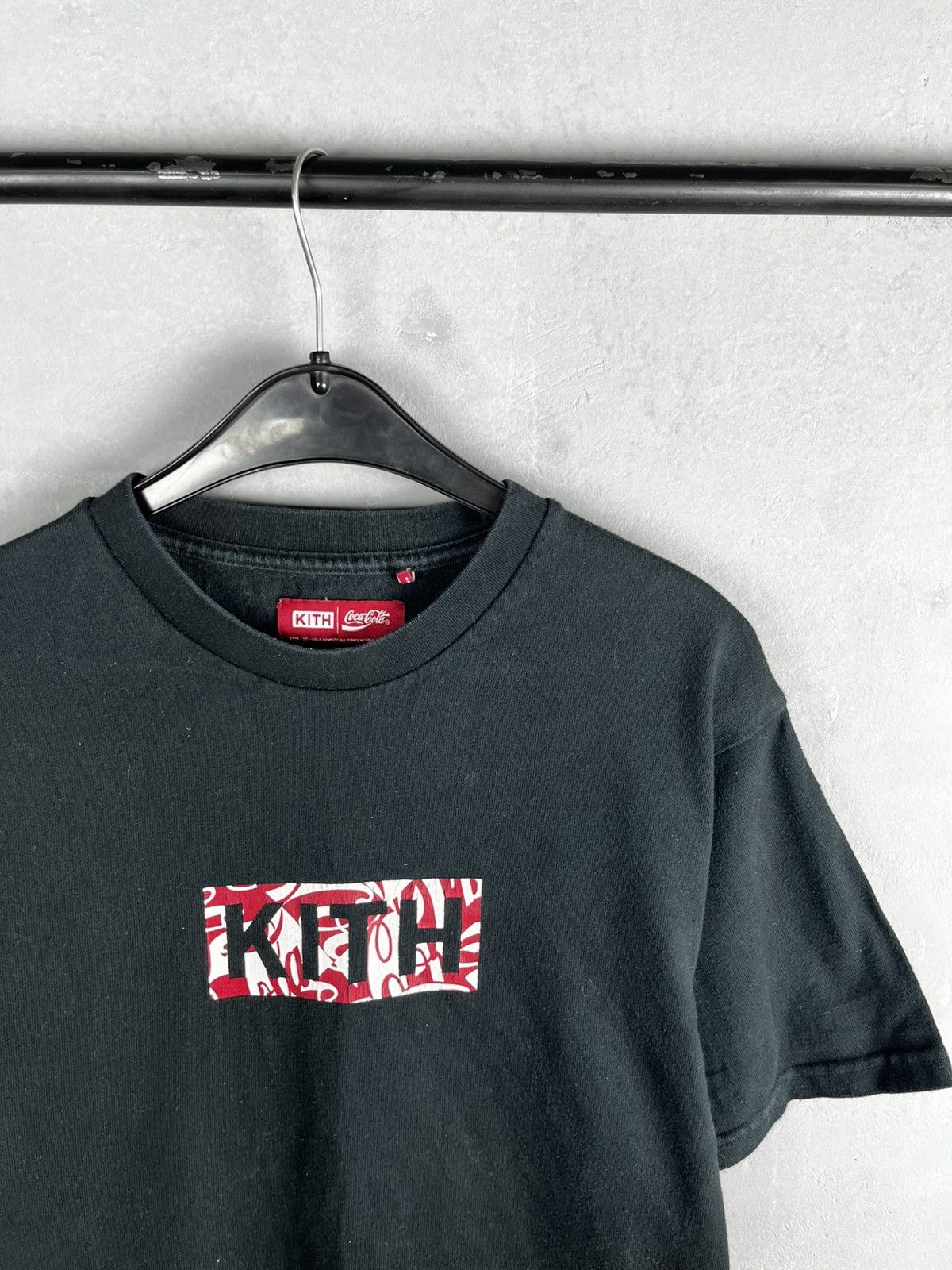 Coca Cola × Kith Kith Coca cola t shirt size m Size US M / EU 48-50 / 2 - 4 Thumbnail
