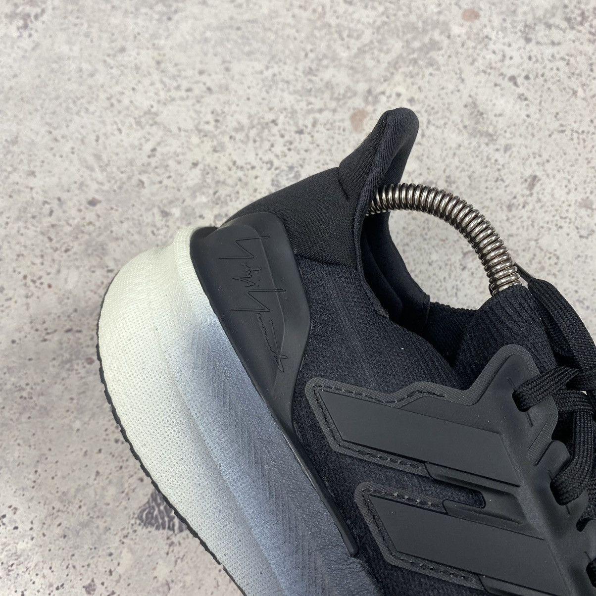 Y-3 Adidas Y-3 Ultraboost 5 Black Orbit Grey JR6647 Size US 7 / EU 40 - 8 Thumbnail