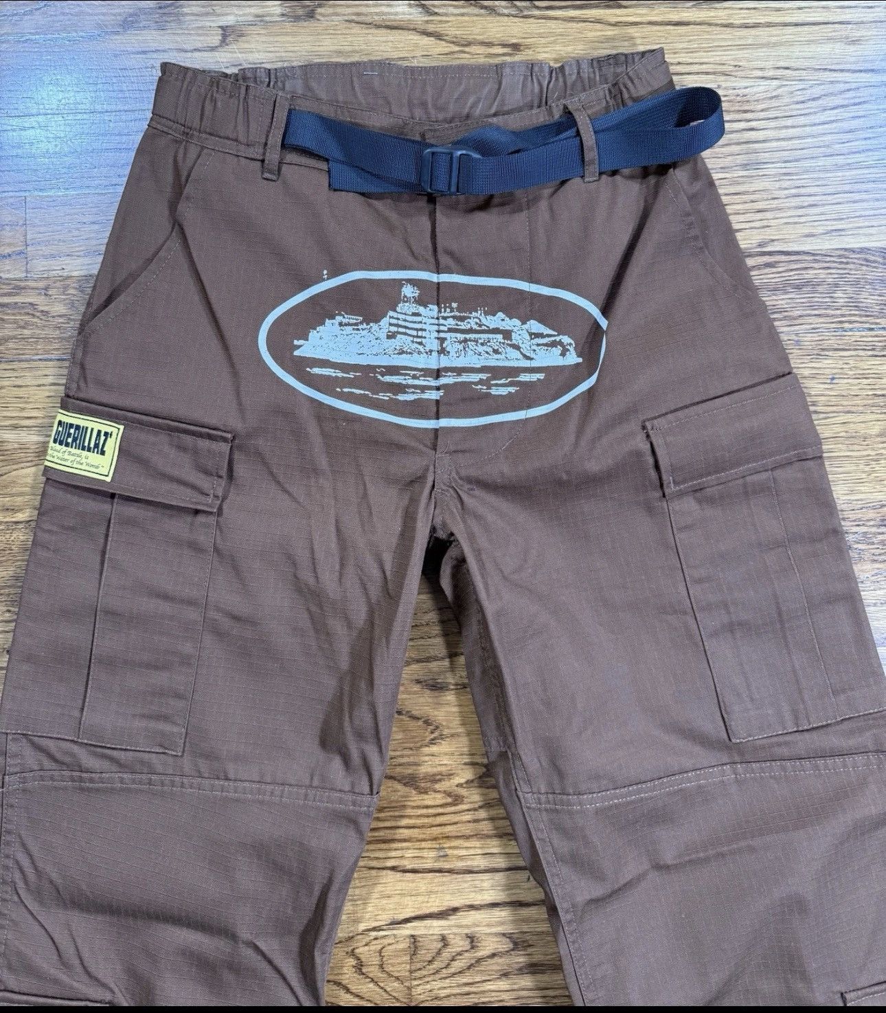 Corteiz Corteiz Guerillaz Cargo Pants Brown Size XS Size US 28 / EU 44 - 2 Thumbnail