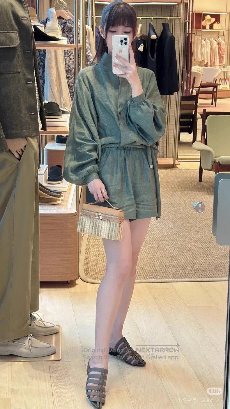 Loro Piana Loro Piana Green linen jumpsuit Size 26" / US 2 / IT 38 - 1 Thumbnail