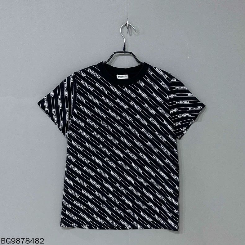 Balenciaga Balenciaga Bullet screen full of logo short sleeves Size US M / EU 48-50 / 2 - 1 Thumbnail