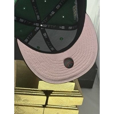New Era Atlanta Braves 30th Season 59FIFTY Fitted Hat Pink UV Cooper Size ONE SIZE - 2 Thumbnail