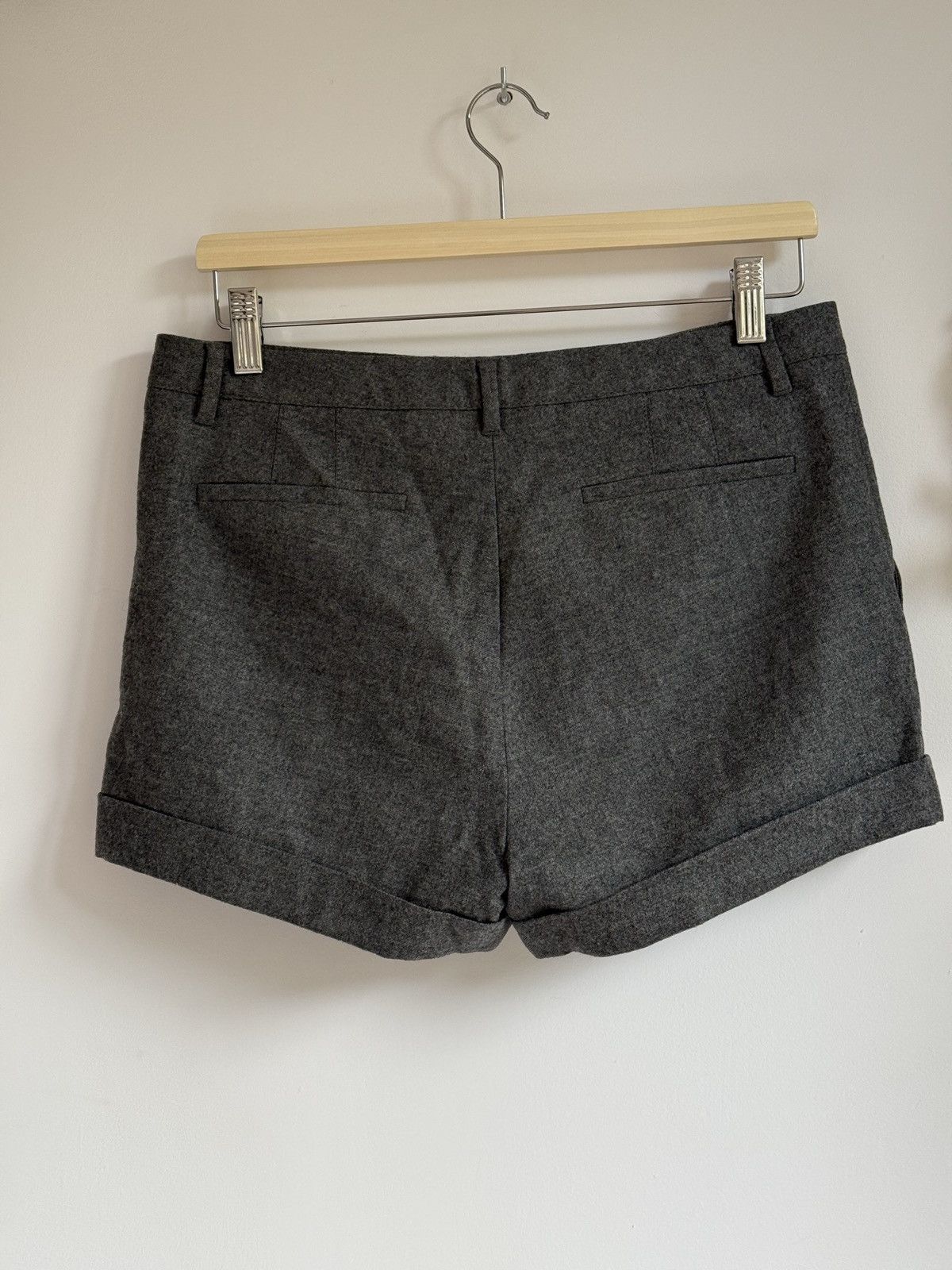 Designer × Gucci × Vintage Gucci Grey Wool and Cashmere Mini Shorts Size 30" / US 8 / IT 44 - 5 Thumbnail