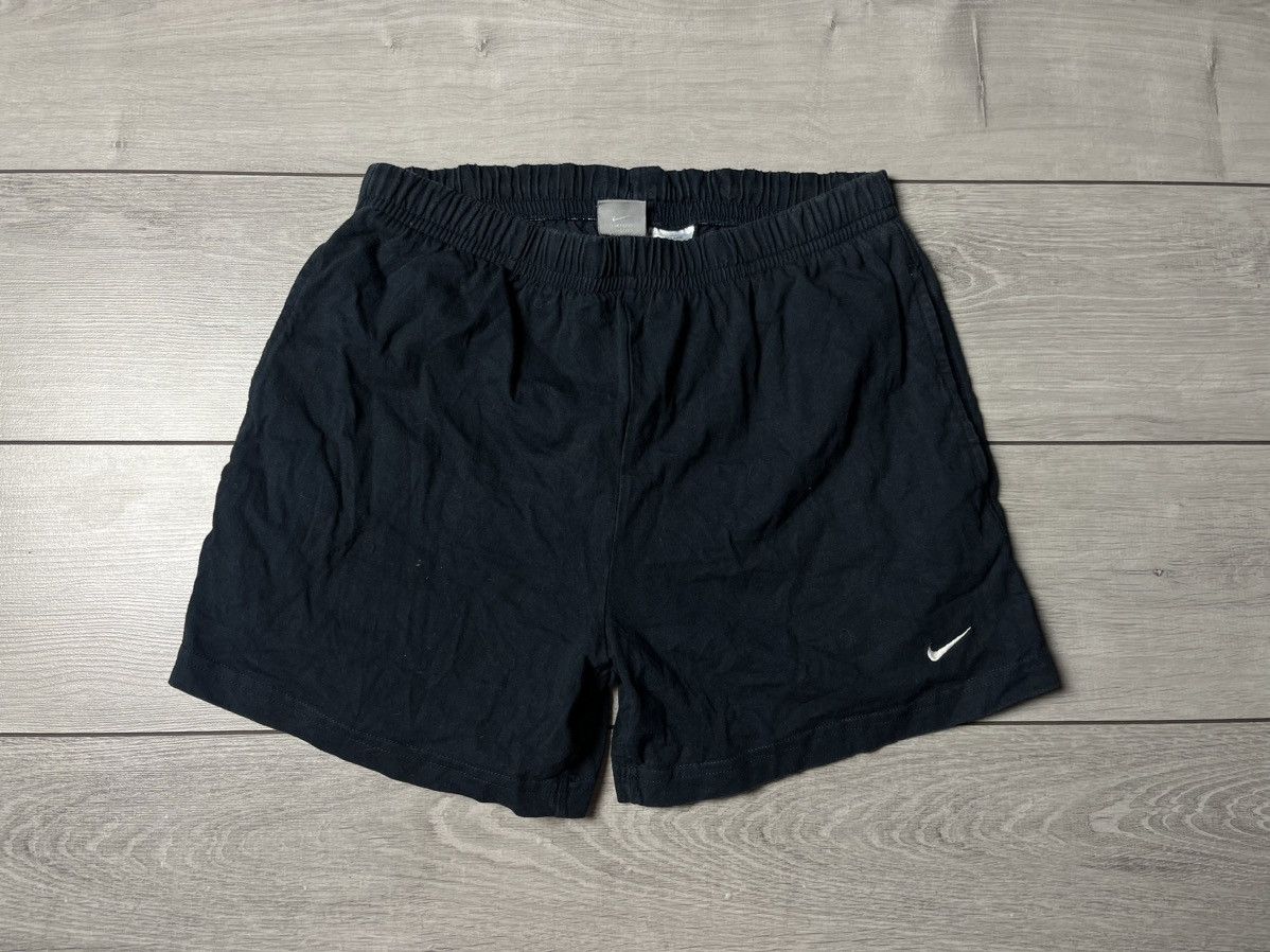 Nike Nike shorts cotton vintage size Large Size US 34 / EU 50 - 1 Thumbnail