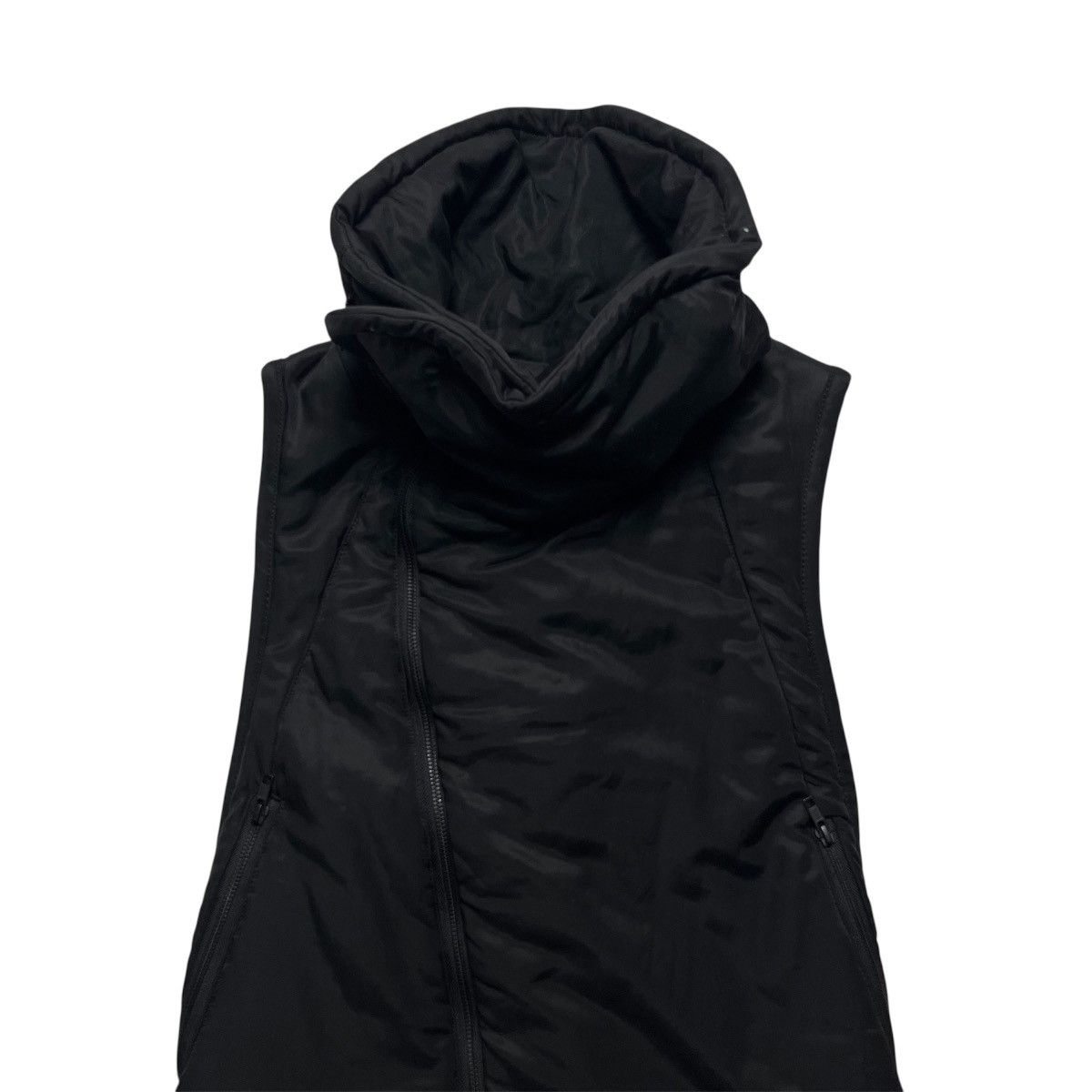 Nude: Masahiko Maruyama Nude: Masahiko Maruyama High Neck Puffer Bondage Vest Size US M / EU 48-50 / 2 - 2 Thumbnail