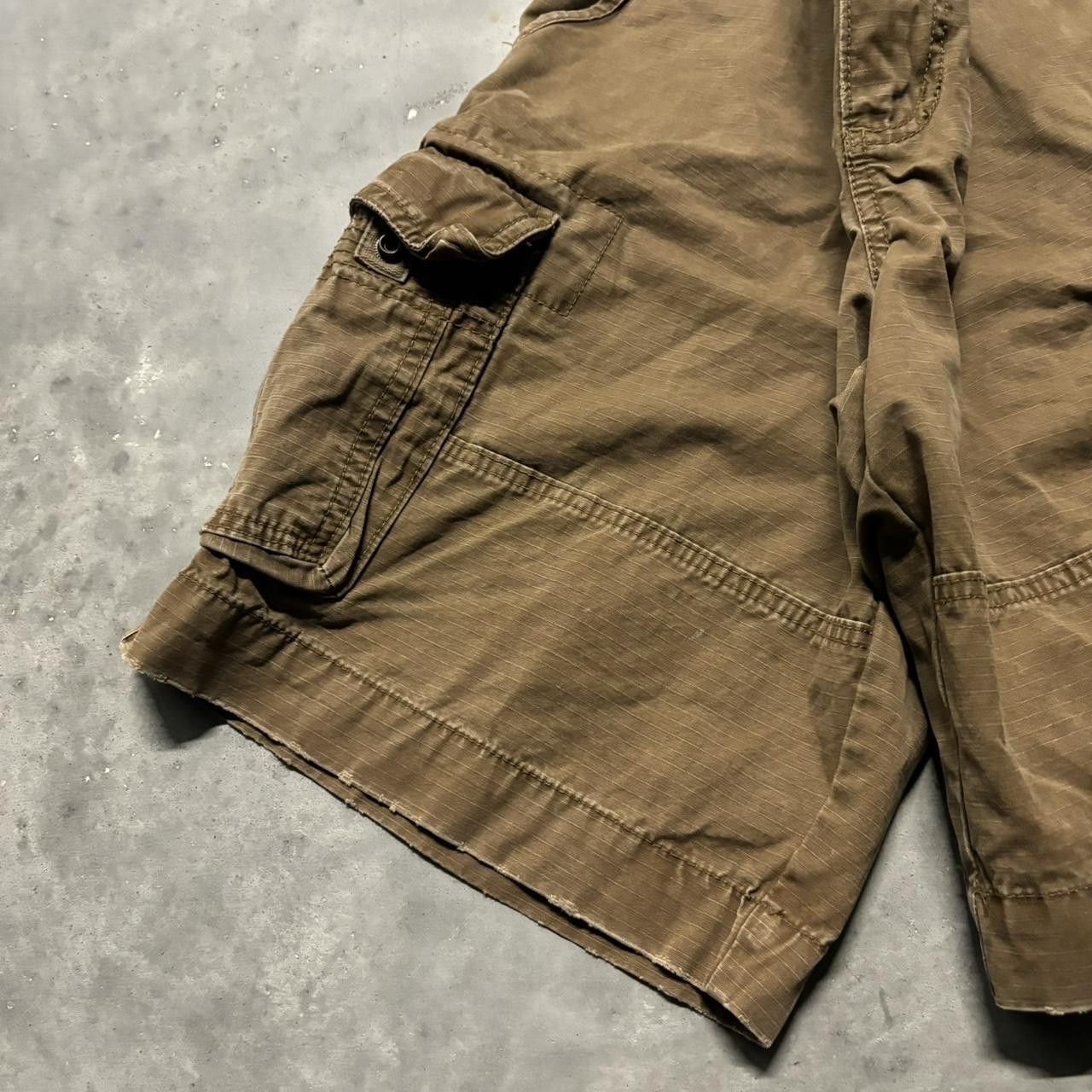 Japanese Brand × Vintage Crazy Vintage Y2K/2000s Baggy Brown Skater Style Cargo Shorts! Size US 34 / EU 50 - 3 Thumbnail