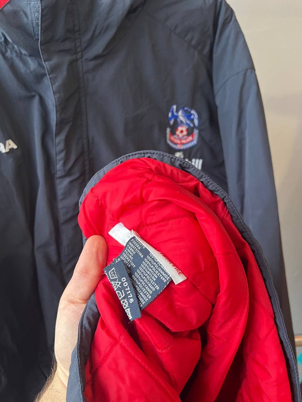 Diadora 2004/05 CRYSTAL PALACE FC TRAINING SOCCER FOOTBALL JACKET L Size US L / EU 52-54 / 3 - 16 Thumbnail