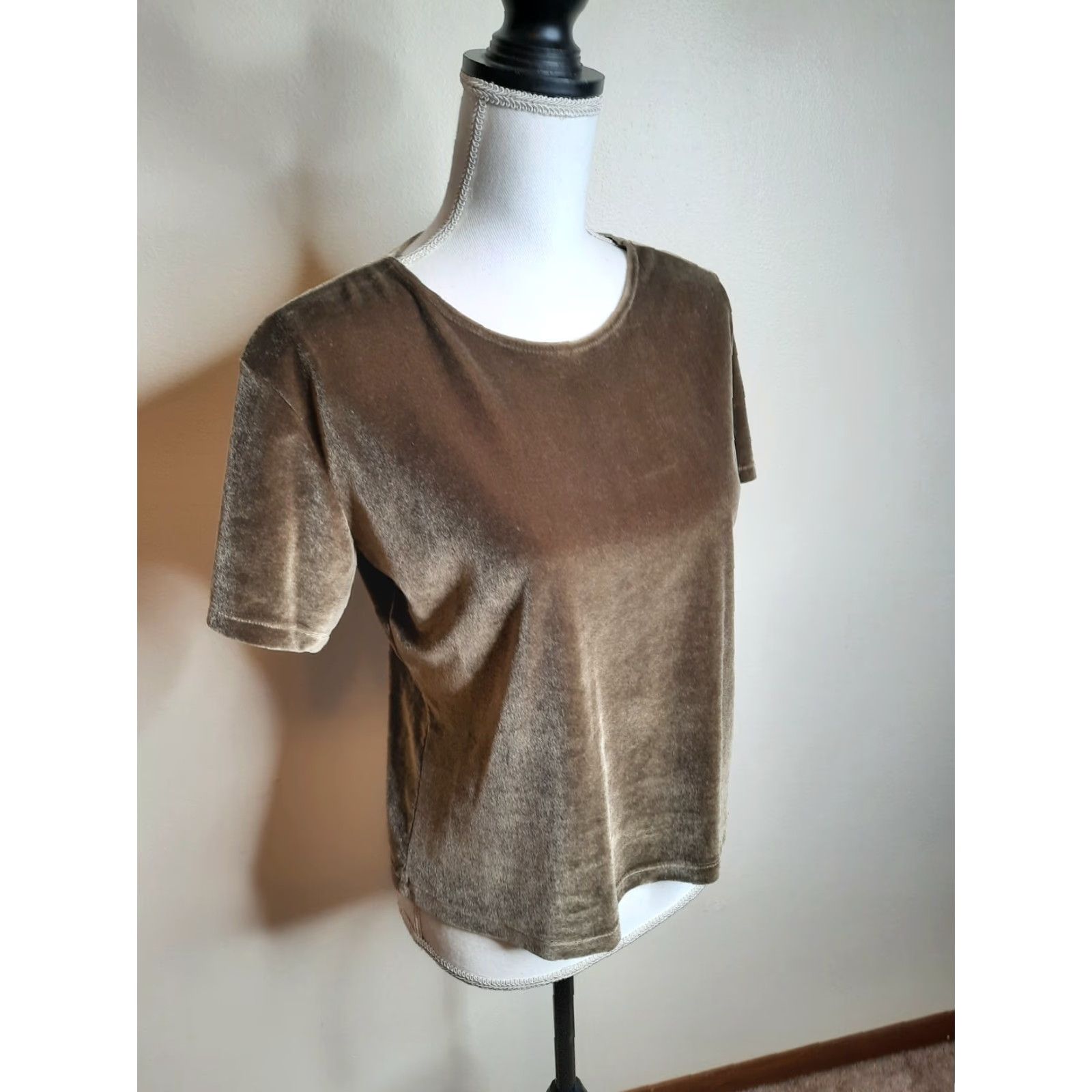 Velour VINTAGE Gemilli T-Shirt Brown Velour Short Sleeve Women's Medium 90s Velvet Cotton Nylon Spandex Cropped Formal Round Neck Women Size M / US 6-8 / IT 42-44 - 6 Thumbnail
