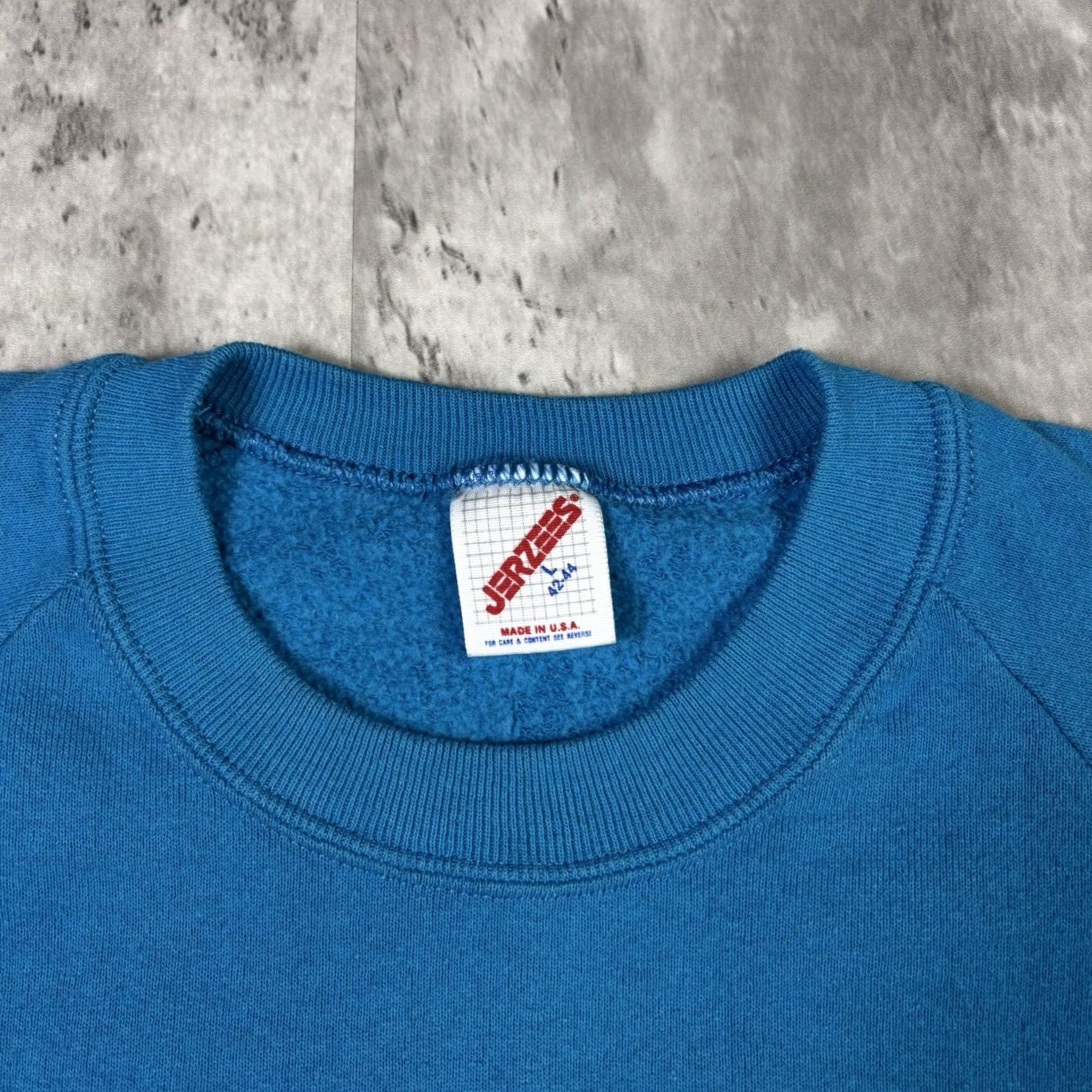 Jerzees VINTAGE Central Market York Sweatshirt Raglan Adult Large Blue 80s Nike? Size US L / EU 52-54 / 3 - 3 Thumbnail