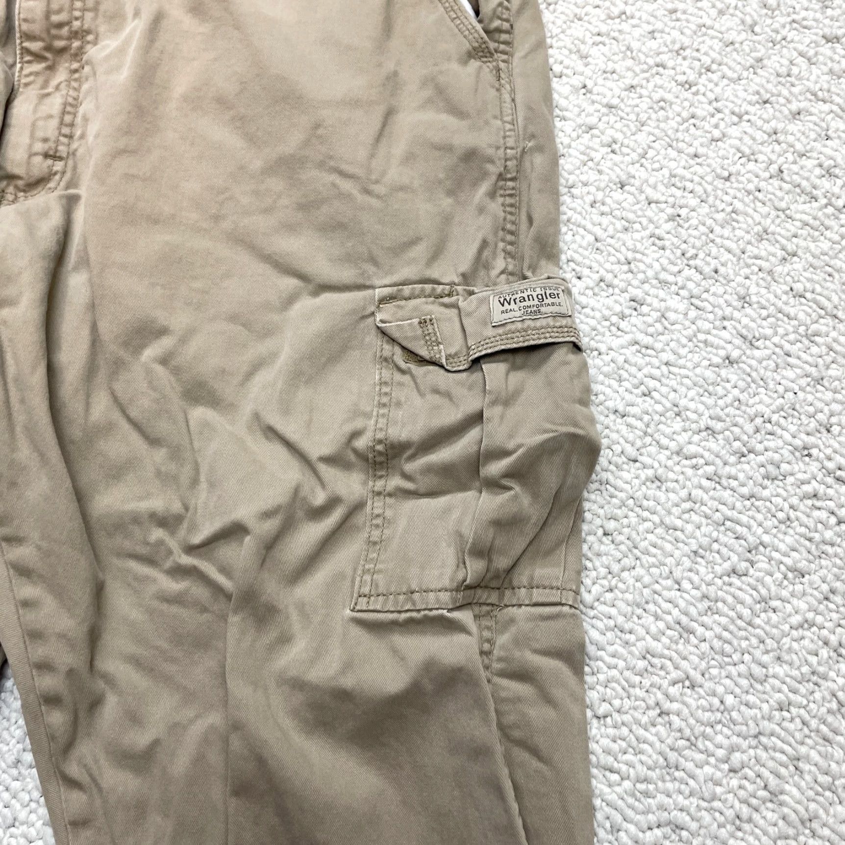 Wrangler Wrangler Cargo Pants Mens 44x30 Beige Solid Cotton High Rise Straight Pockets Mens Beige Cargo Pants 44x30 Wrangler Size US 44 / EU 60 - 4 Thumbnail