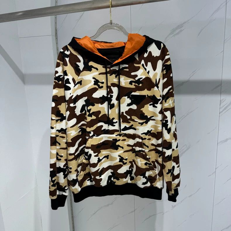 Prada Prada Camouflage black triangle logo sweatshirt 2501-Nextar Size US S / EU 44-46 / 1 - 1 Thumbnail