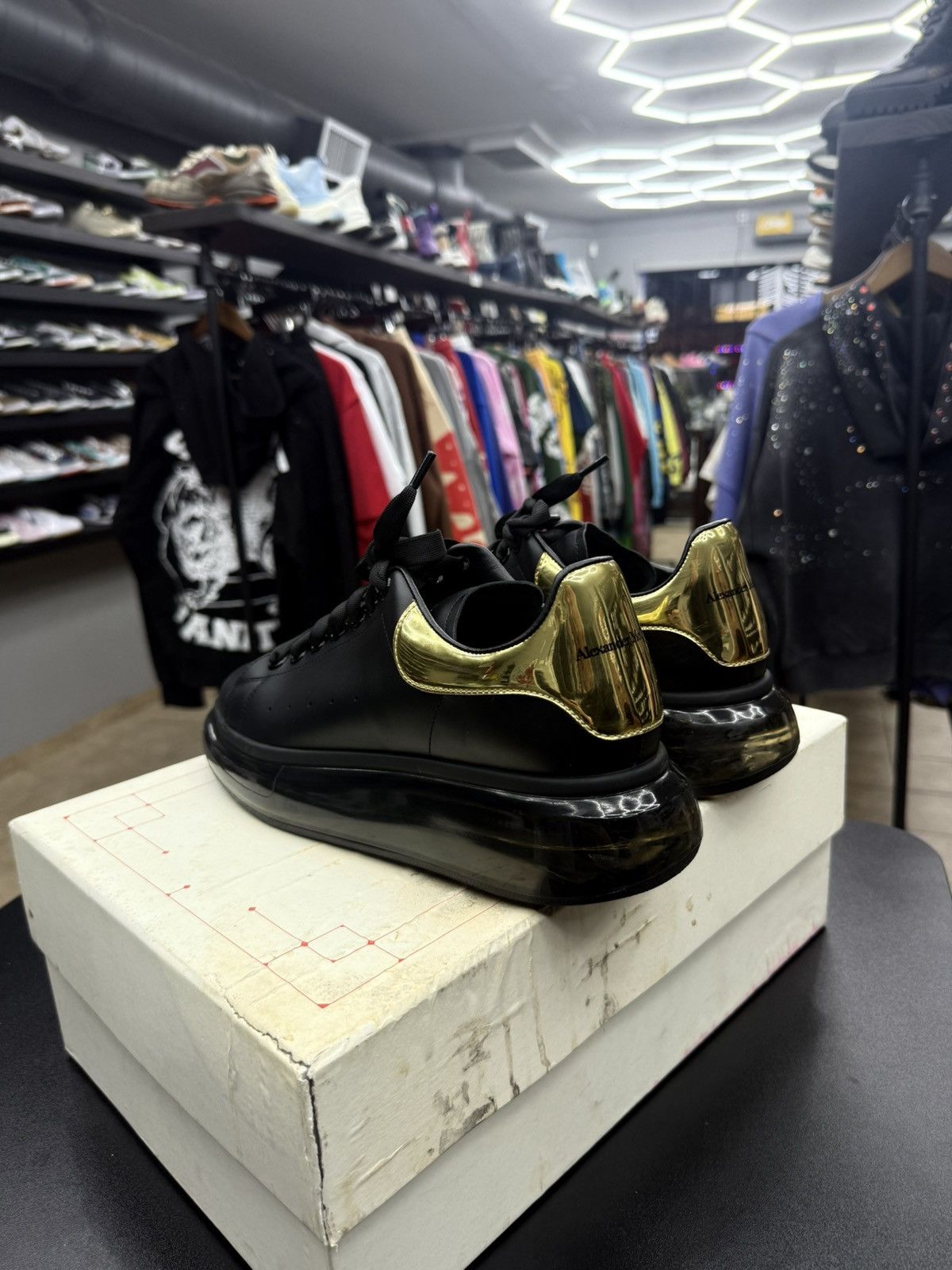 Alexander McQueen Women’s Black Alexander McQueen sneaker size 39 / 9US Size US 9 / IT 39 - 10 Thumbnail