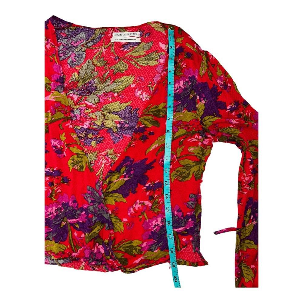 Urban Outfitters Urban Outfitter l Georgie Surplice Floral Blouse Size Small Size S / US 4 / IT 40 - 6 Thumbnail