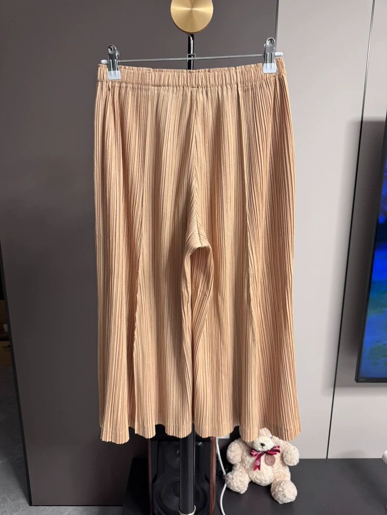 Issey Miyake Issey Miyake size:1 Yellow pleated pants Size 22" - 3 Thumbnail