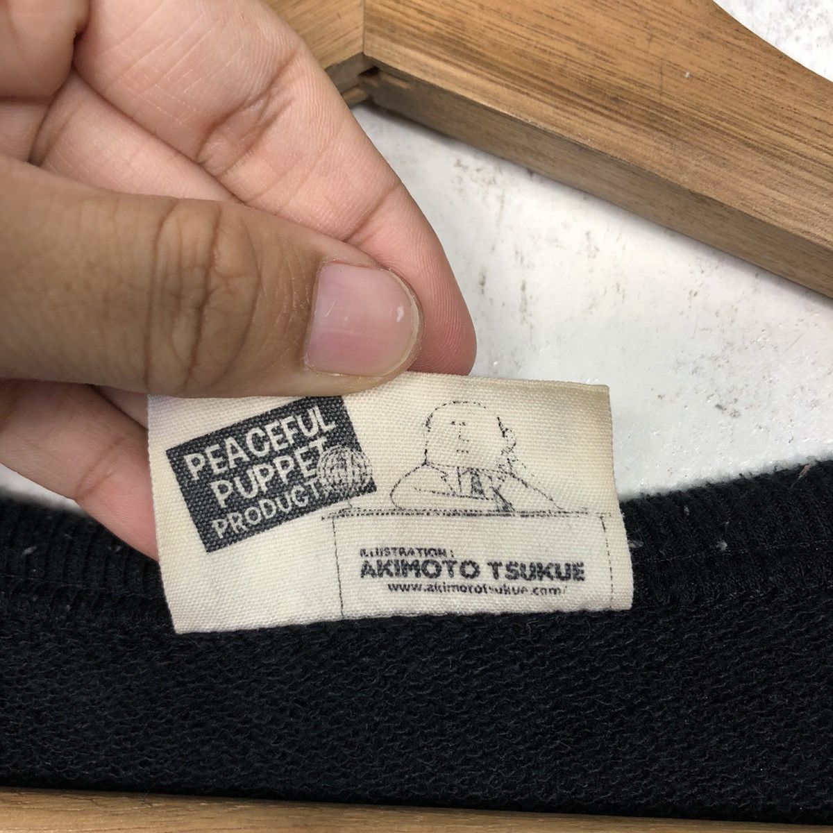 Japanese Brand Vintage Peaceful Puppet Bear Knit Crew – Peaceful Winter Size US M / EU 48-50 / 2 - 16 Thumbnail