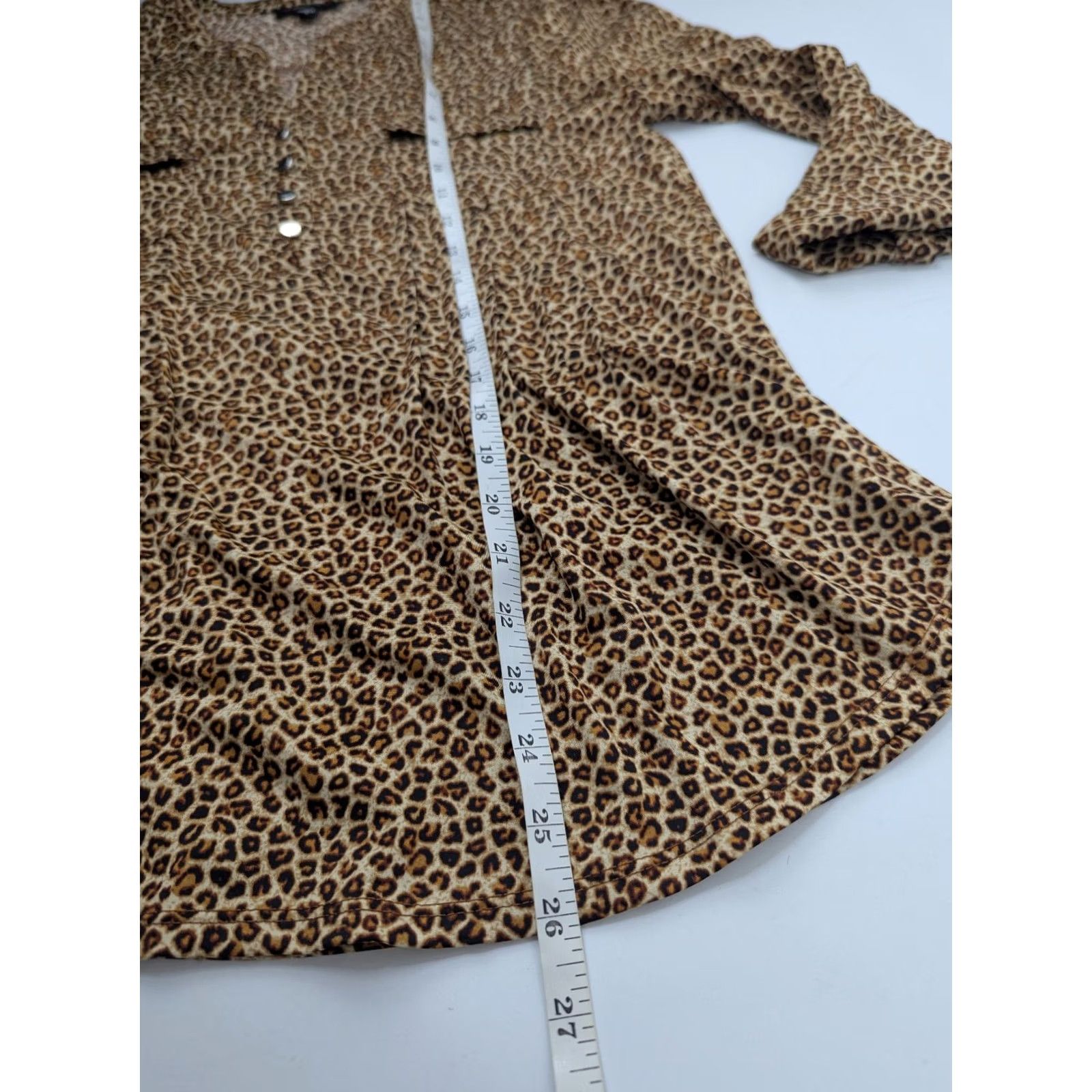 Vintage Cocomo Shirt Womens Small Beige V-Neck Roll Tab Sleeve Button Top Tunic Dressy Casual/Workwear 3/4 Sleeve JC Size S / US 4 / IT 40 - 5 Thumbnail