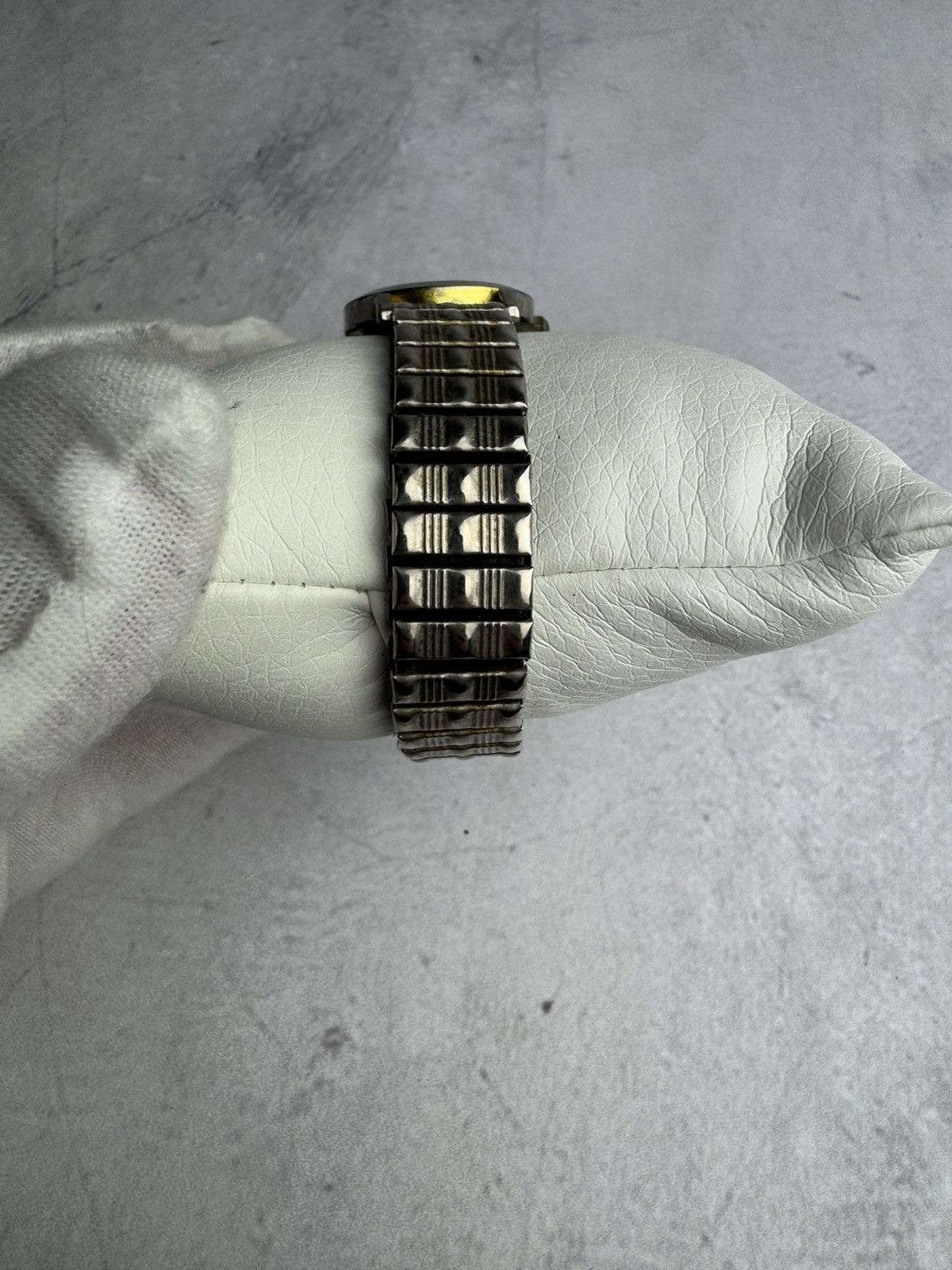 Japanese Brand Vintage Japanese Style Watch Size ONE SIZE - 2 Thumbnail