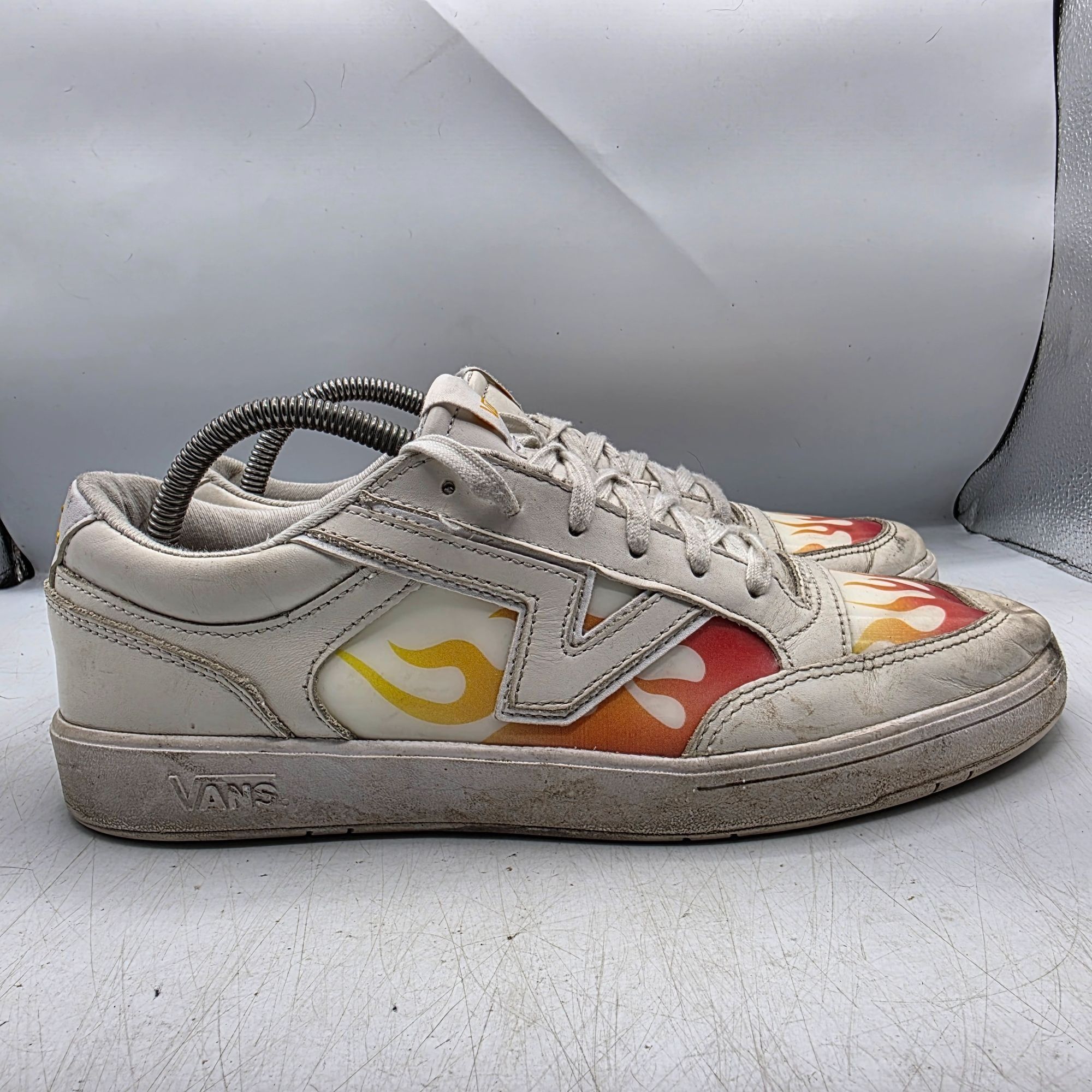 Vans vans lowland cc true white flames mens 9.5 White Red Sneaker Size US 9.5 / EU 42-43 - 13 Thumbnail