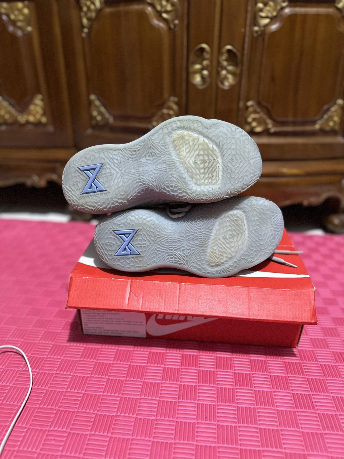 Nike PG 2.5 Playstation grey Size US 8 / EU 41 - 5 Thumbnail