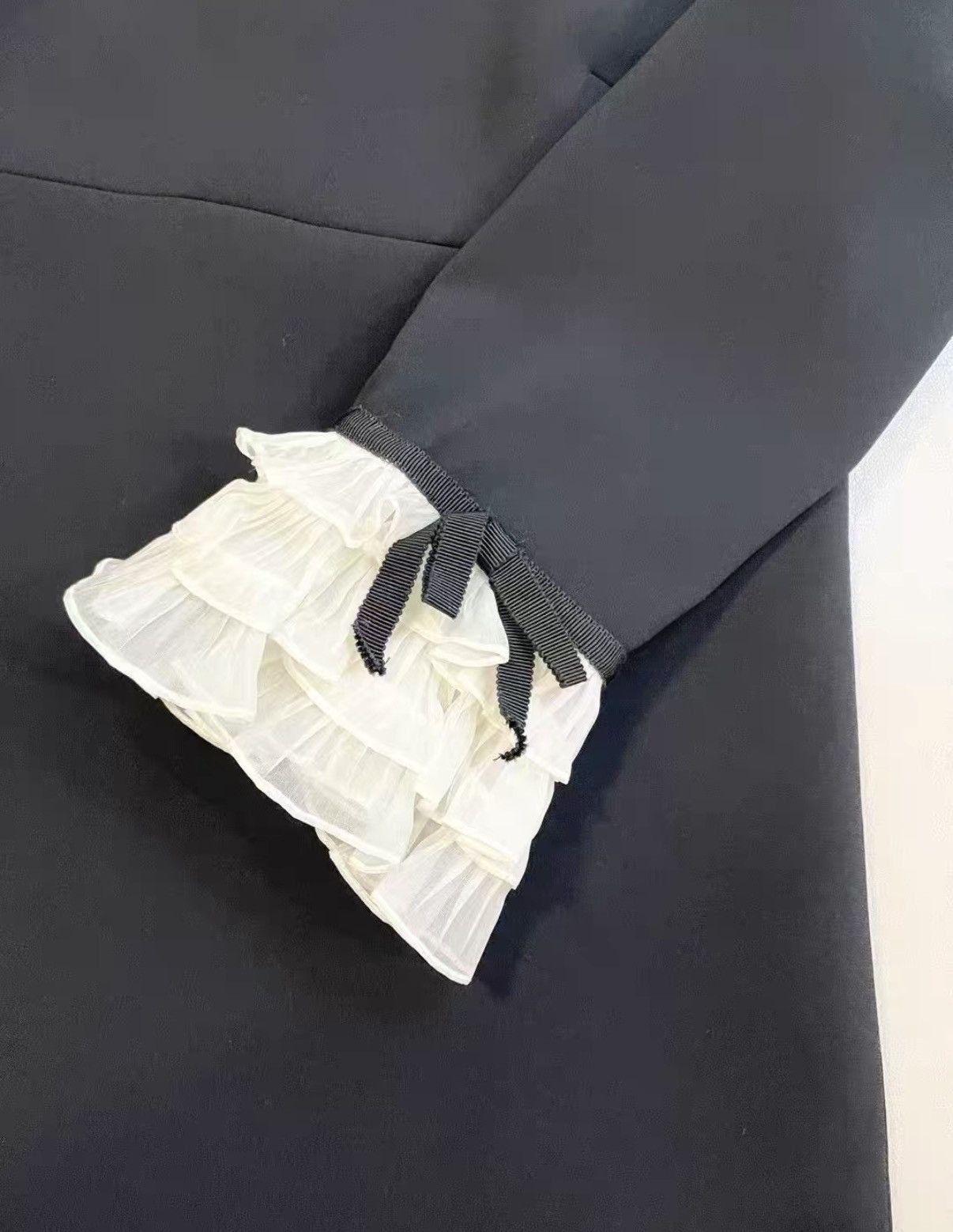 Miu Miu Miu Miu Classic Black & White Ruffled Dress J33 Size S / US 4 / IT 40 - 5 Thumbnail