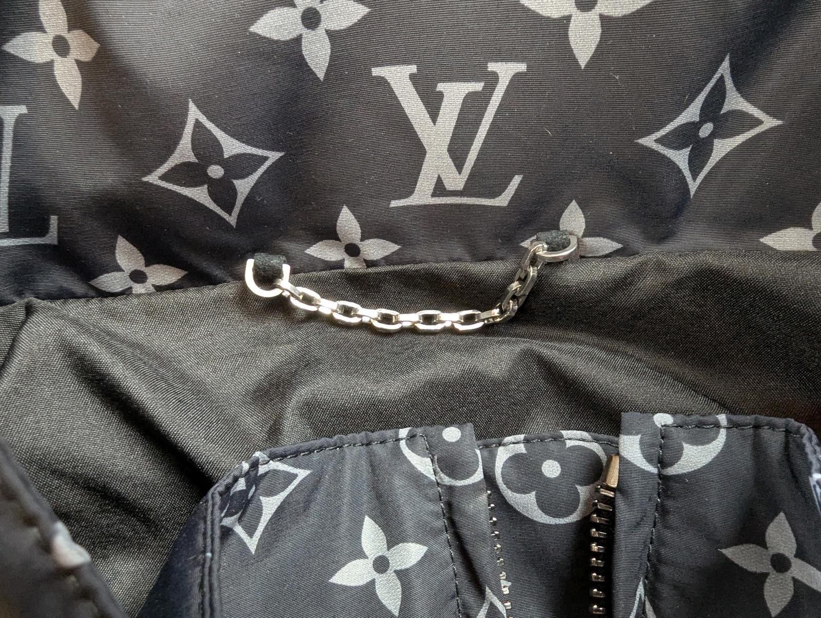 Louis Vuitton Louis Vuitton Monogram Nylon Printed Track Top in Black Size US L / EU 52-54 / 3 - 8 Thumbnail