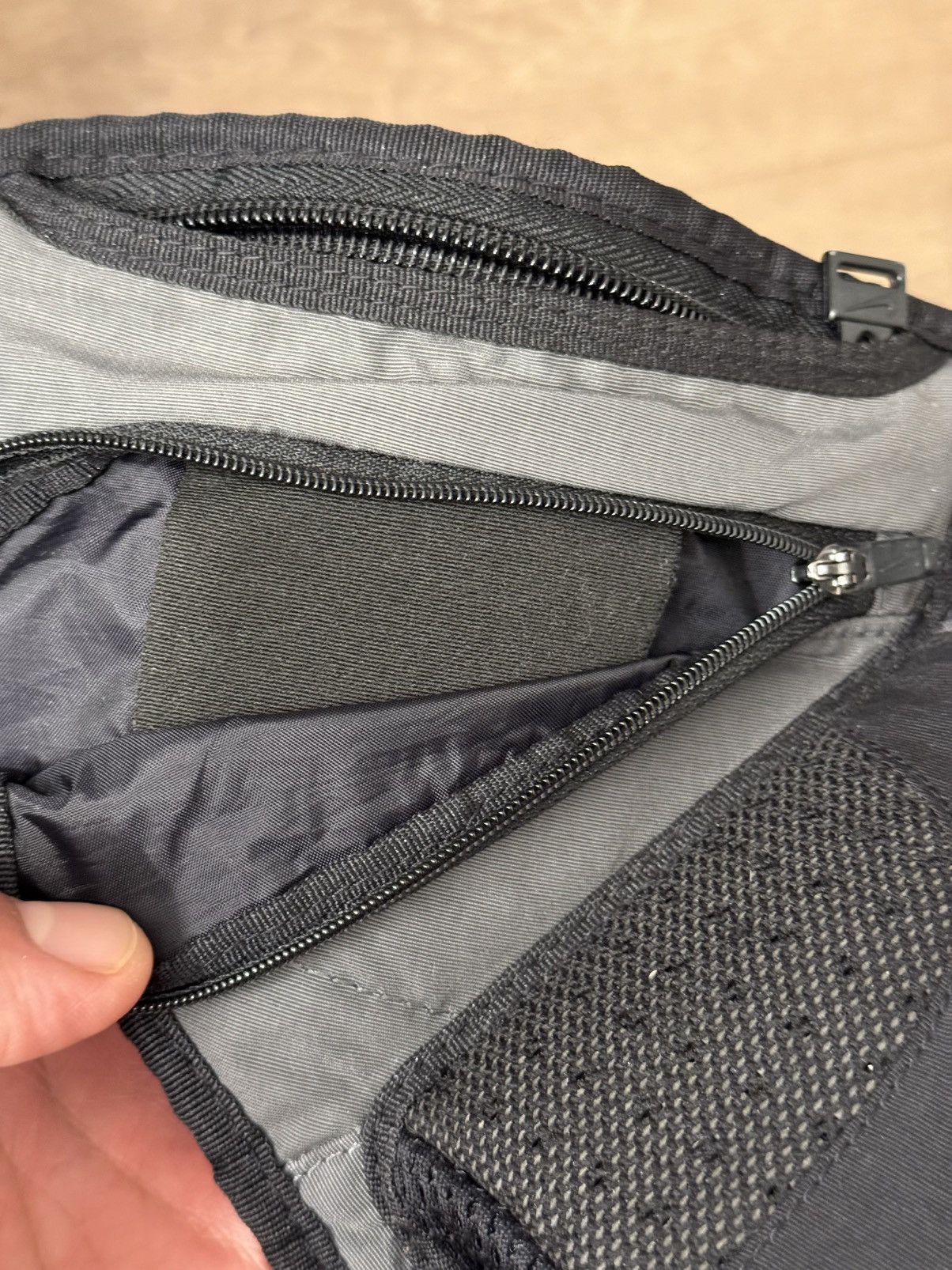 Nike ***FINAL DROP***RARE 00s 3M NIKE TECH WATER RUN BAG O/S Size ONE SIZE - 10 Thumbnail