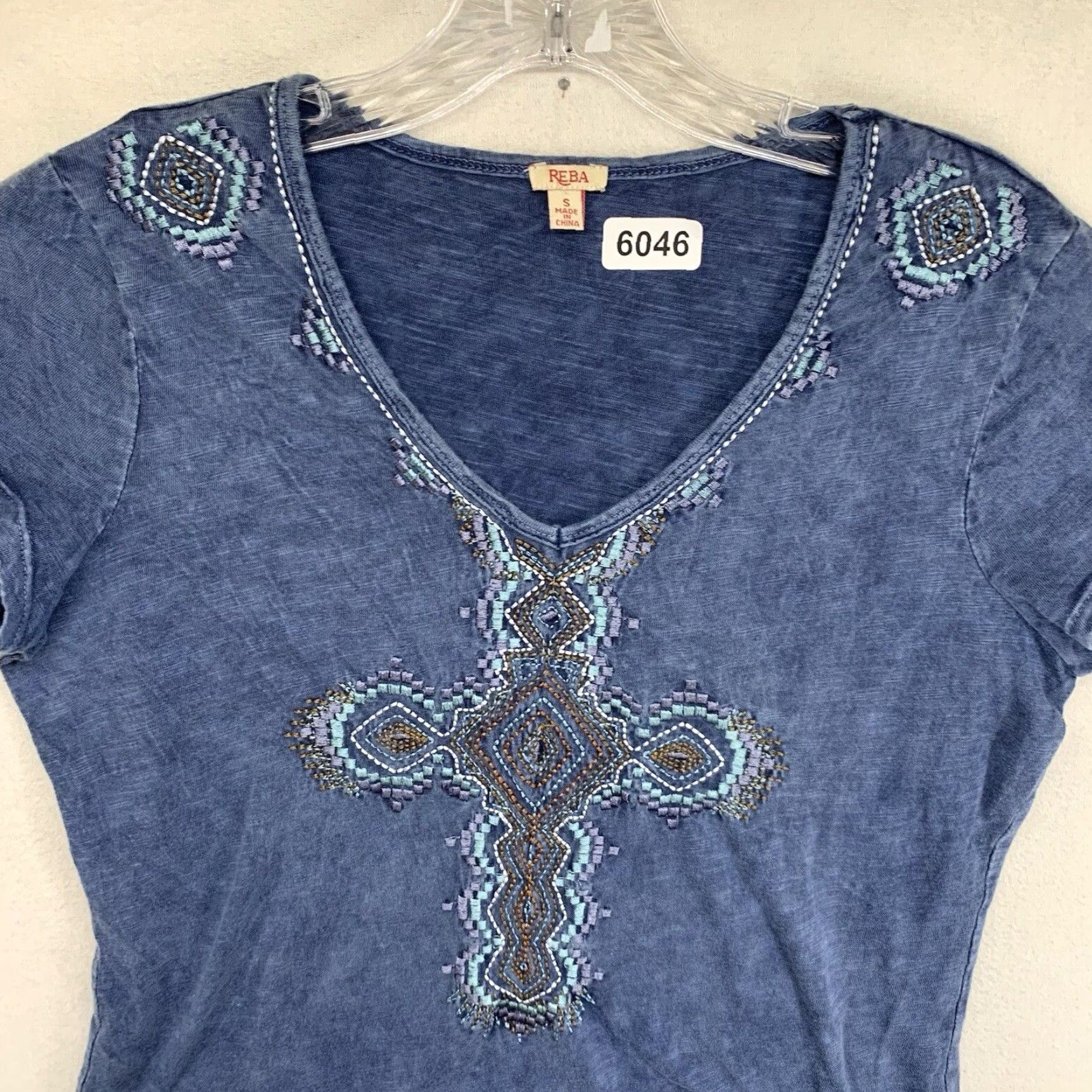 Vintage VINTAGE Reba McEntire Cross T-Shirt Women's Small Short Sleeve Cotton Embroidered Blue Casual Western Faith 2000s Size S / US 4 / IT 40 - 5 Thumbnail