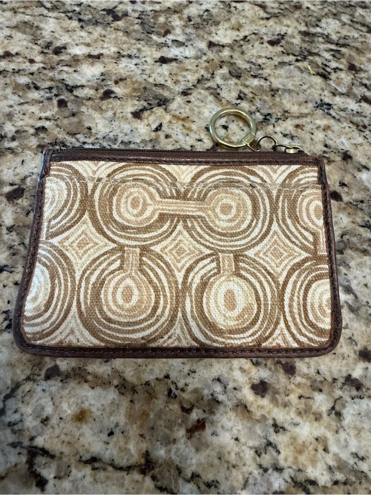 Other Wristlet with keychain swirled tan cream brown zip closure Size ONE SIZE - 3 Thumbnail