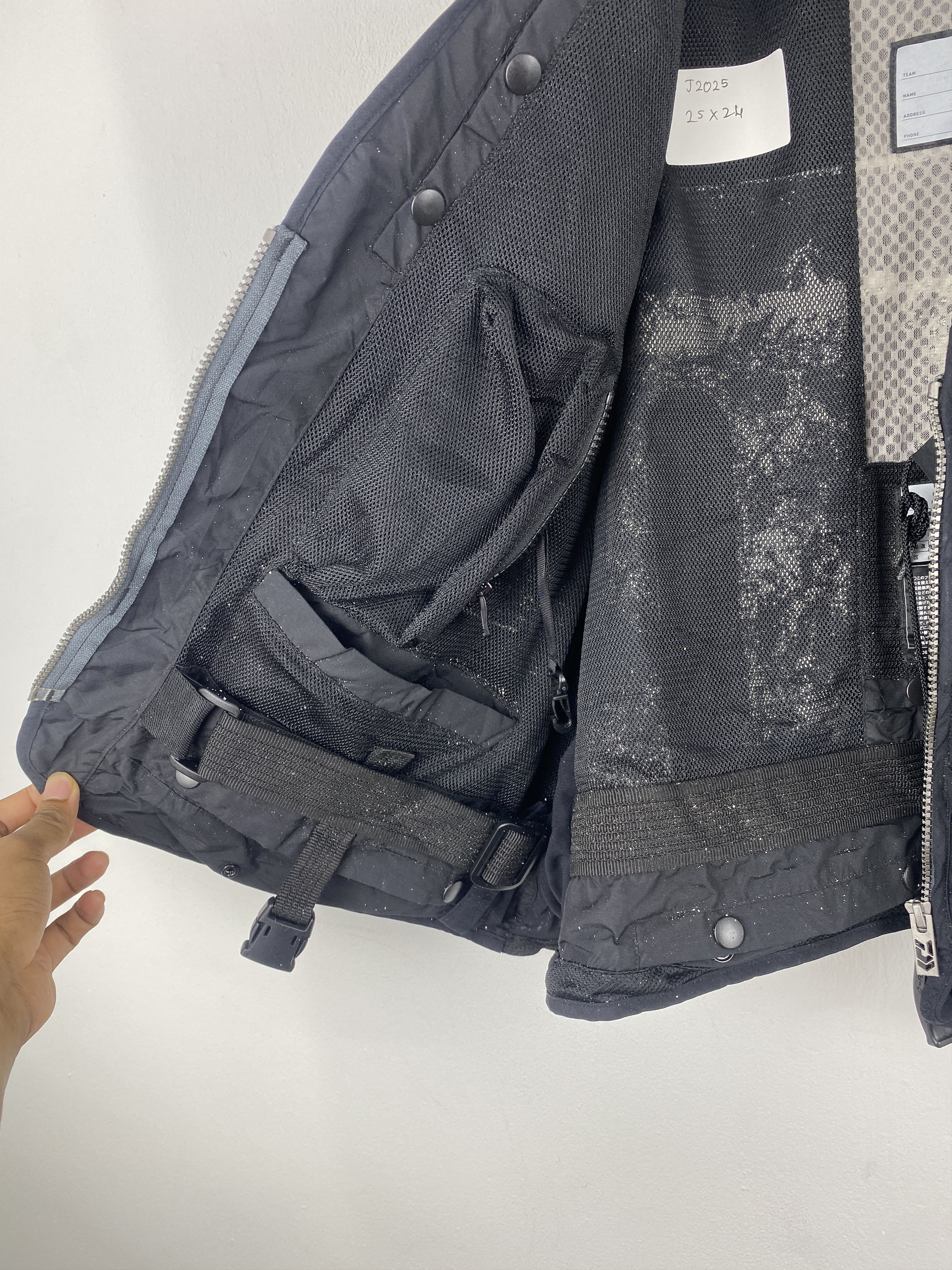 DAIWA Vintage Daiwa Multi Pocket Tactical Zipped Up Vest J2025 Size US XS / EU 42 / 0 - 12 Thumbnail
