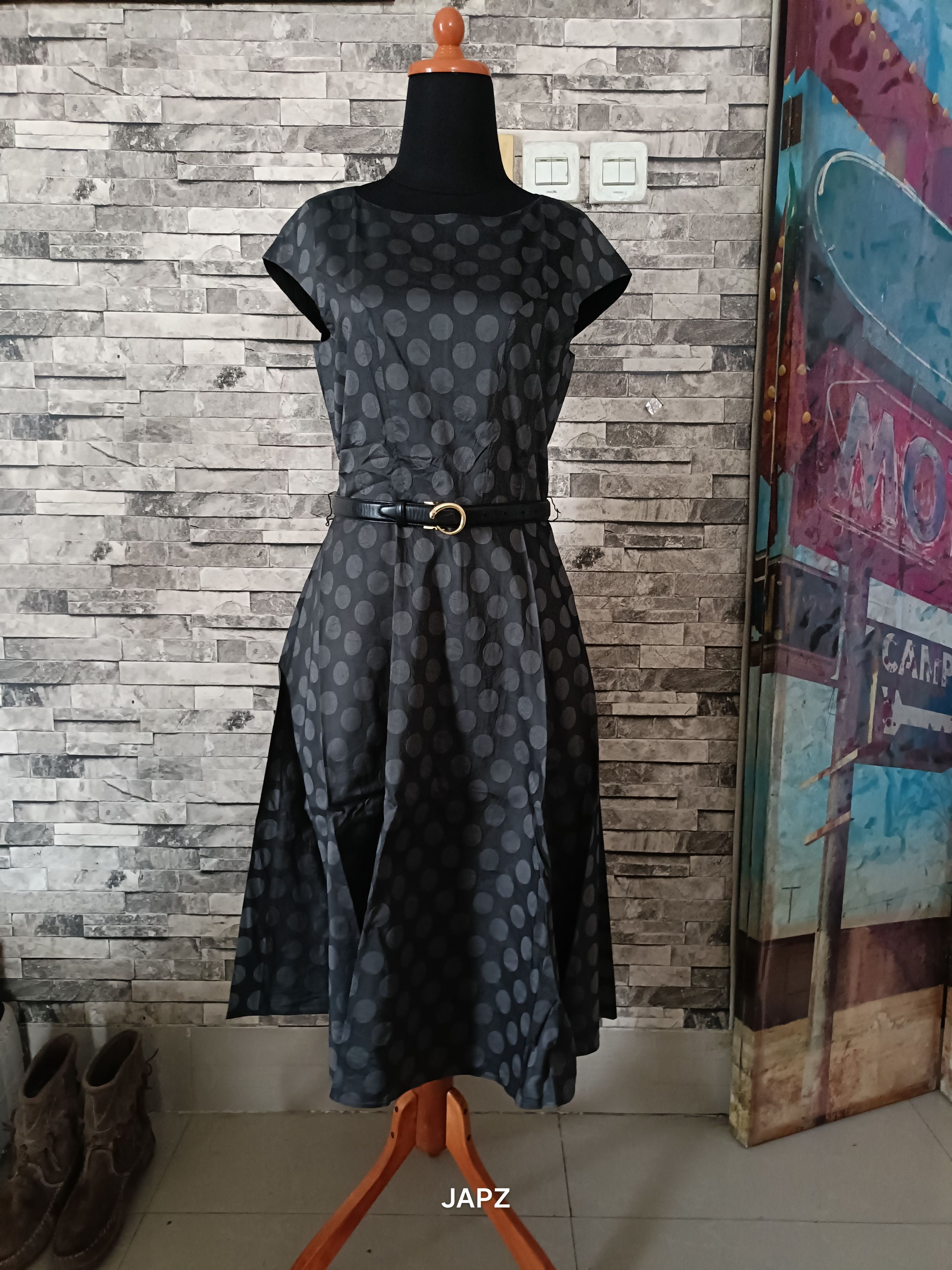 Japanese Brand Ined polkadot pleated midi dress Size L / US 10 / IT 46 - 2 Thumbnail