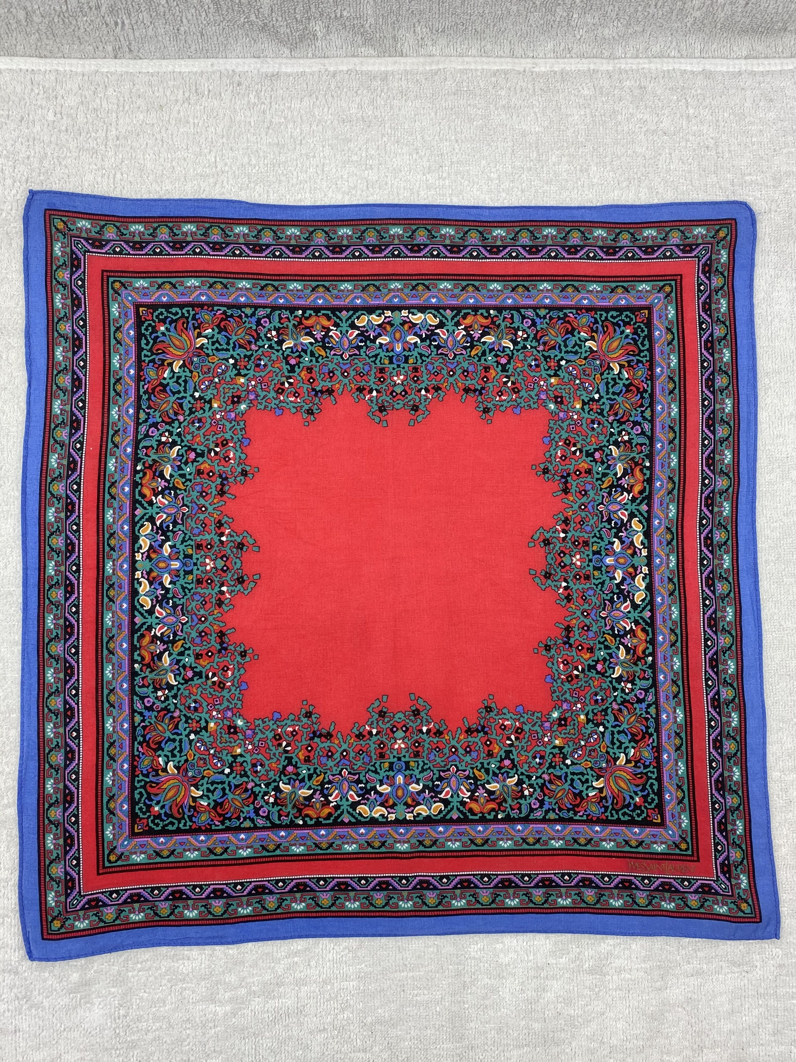 Yves Saint Laurent Yves Saint Laurent Handkerchief / Bandana / Neckerchief Size ONE SIZE - 3 Thumbnail