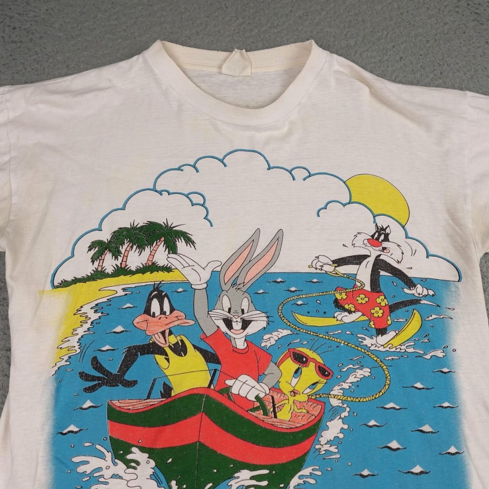 Vintage VINTAGE Caribbean Dream Looney Tunes Shirt Mens L White 90s Beach Surf Bugs Bunny Cartoon Size US L / EU 52-54 / 3 - 4 Thumbnail