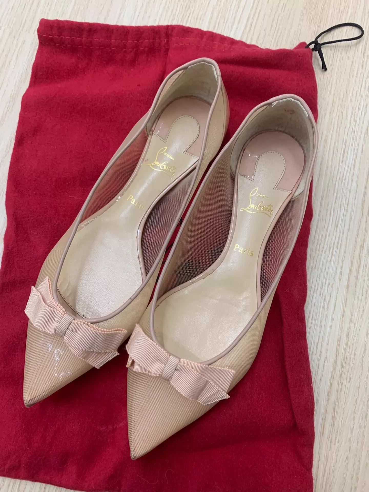 Christian Louboutin CL Nude Pink Tulle & Patent Leather Bow Flats Size US 6 / IT 36 - 1 Thumbnail