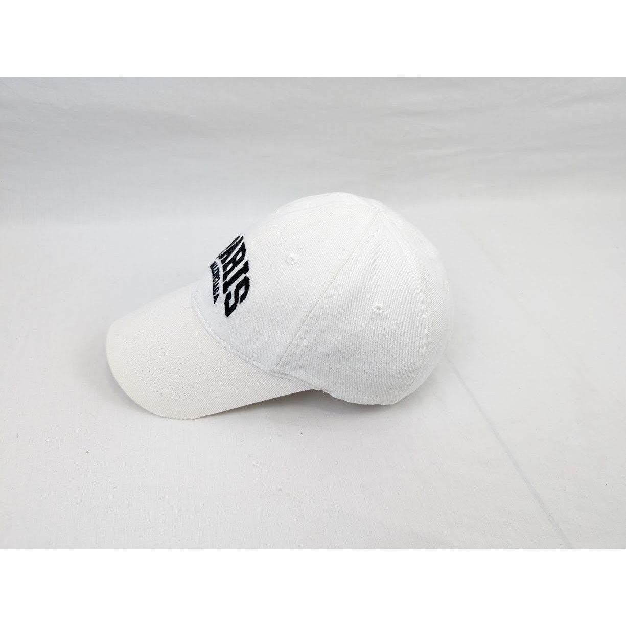Balenciaga o1rshd1 Q:2 / Size: S / Hat / Cap in White Size ONE SIZE - 8 Thumbnail