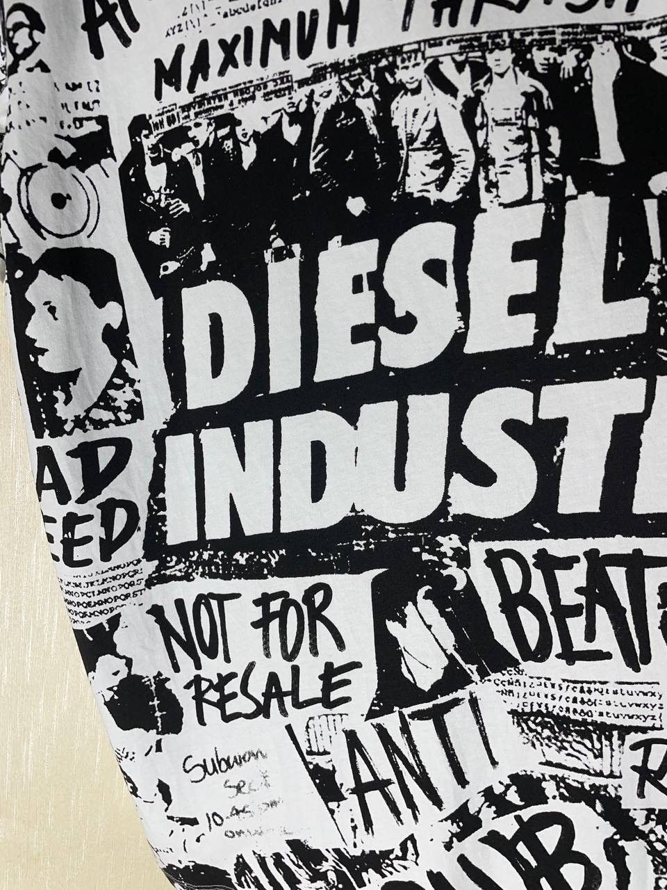 Diesel × Vintage Diesel Vintage Newspapers y2k T Shirt Size US XL / EU 56 / 4 - 6 Thumbnail