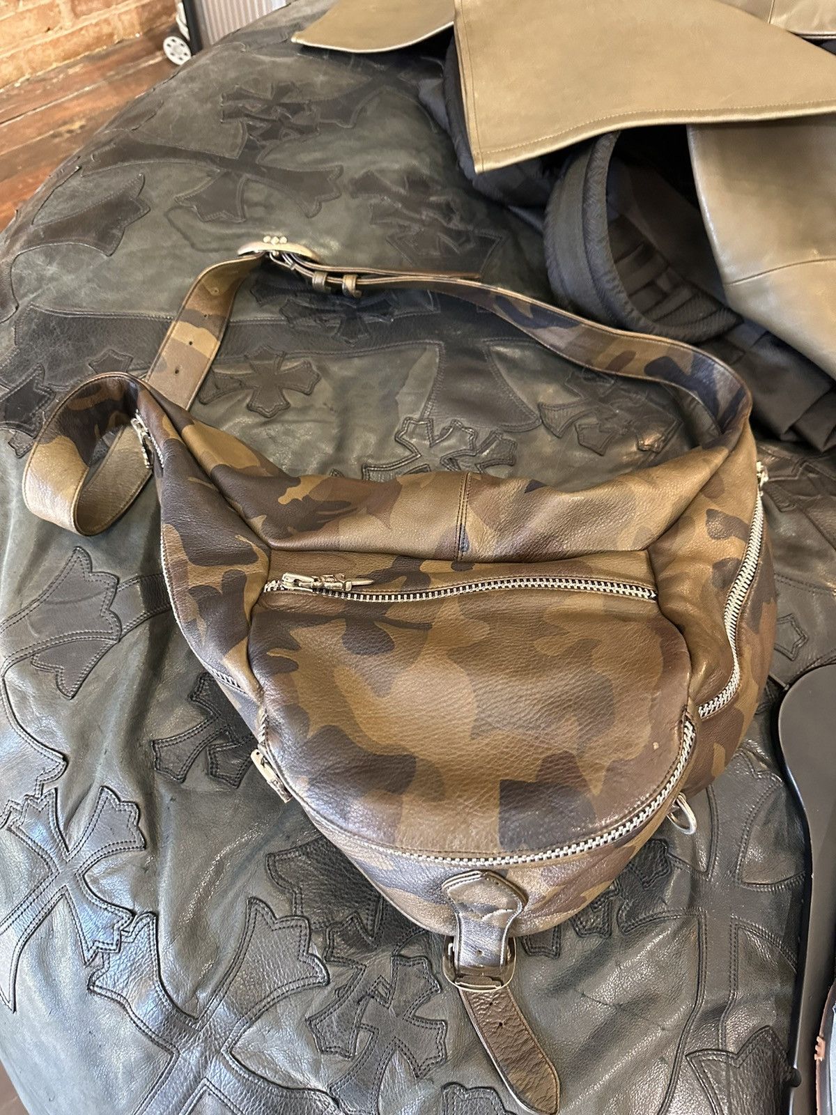 Chrome Hearts CHROME HEARTS XXL CAMO SNAT GUNSLINGER BAG Size ONE SIZE - 14 Thumbnail