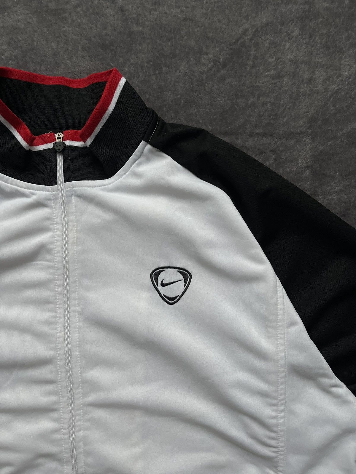 Nike 90s Nike Team Vintage Shield Logo Track Jacket Y2k Retro Size US L / EU 52-54 / 3 - 2 Thumbnail