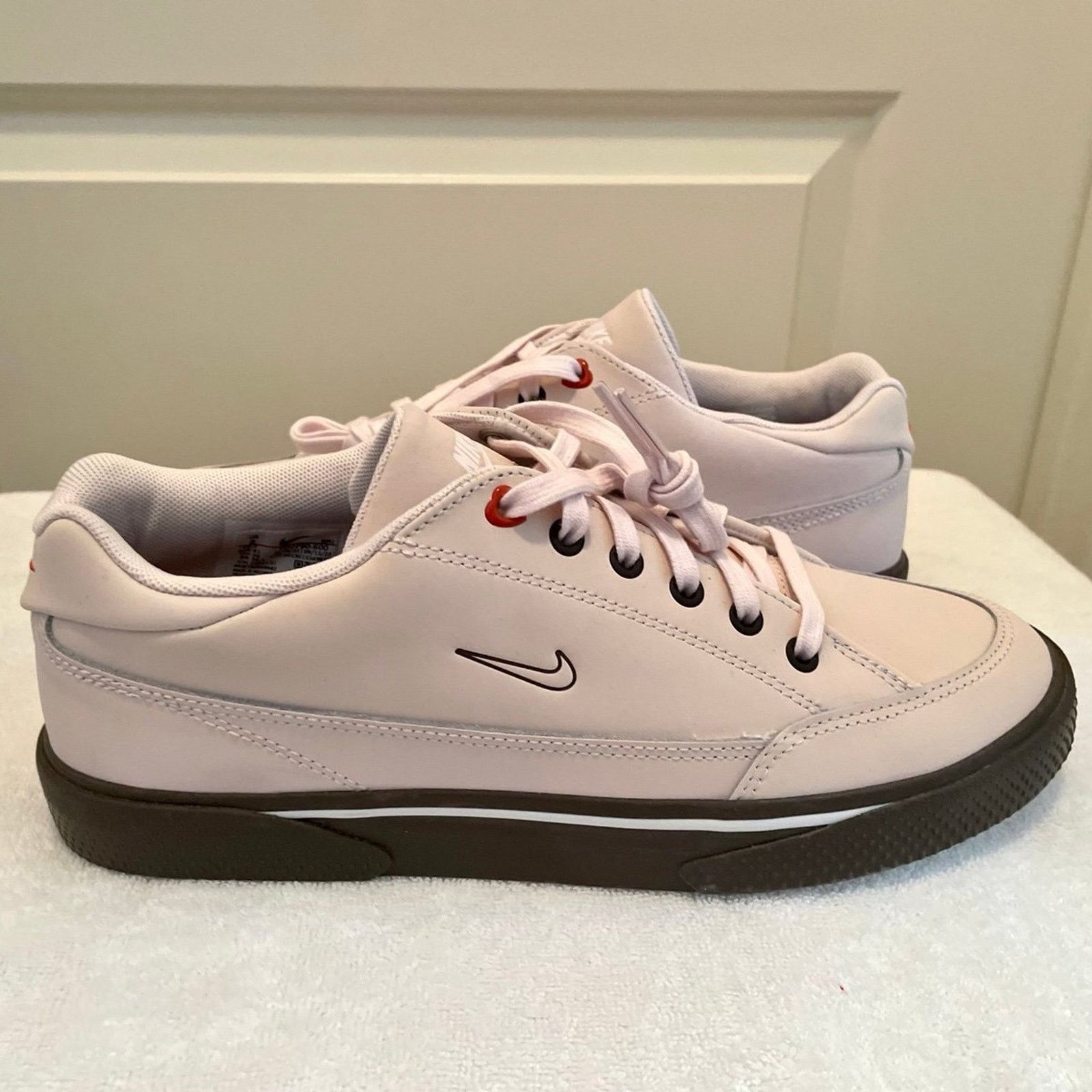 Nike Nike Valentine “Pearl Pink” Sneaker Size US 8 / EU 41 - 2 Thumbnail