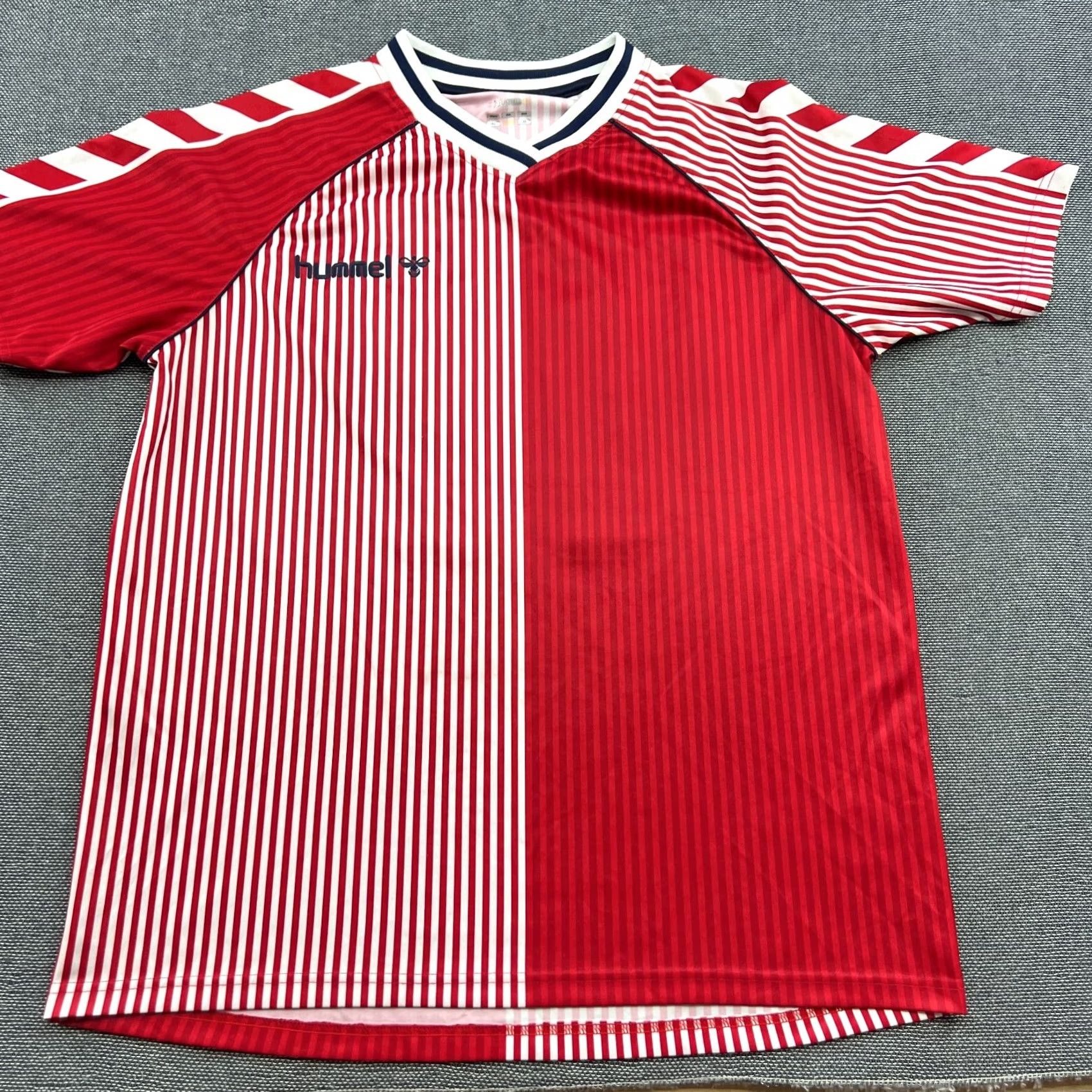 Hummel Denmark 1986 Home Laudrup #11 Mens Football Jersey XL Hummel Jersey Multicolor Short Sleeve Pullover Round Neck Sports Football Mens XL Size US XL / EU 56 / 4 - 4 Thumbnail