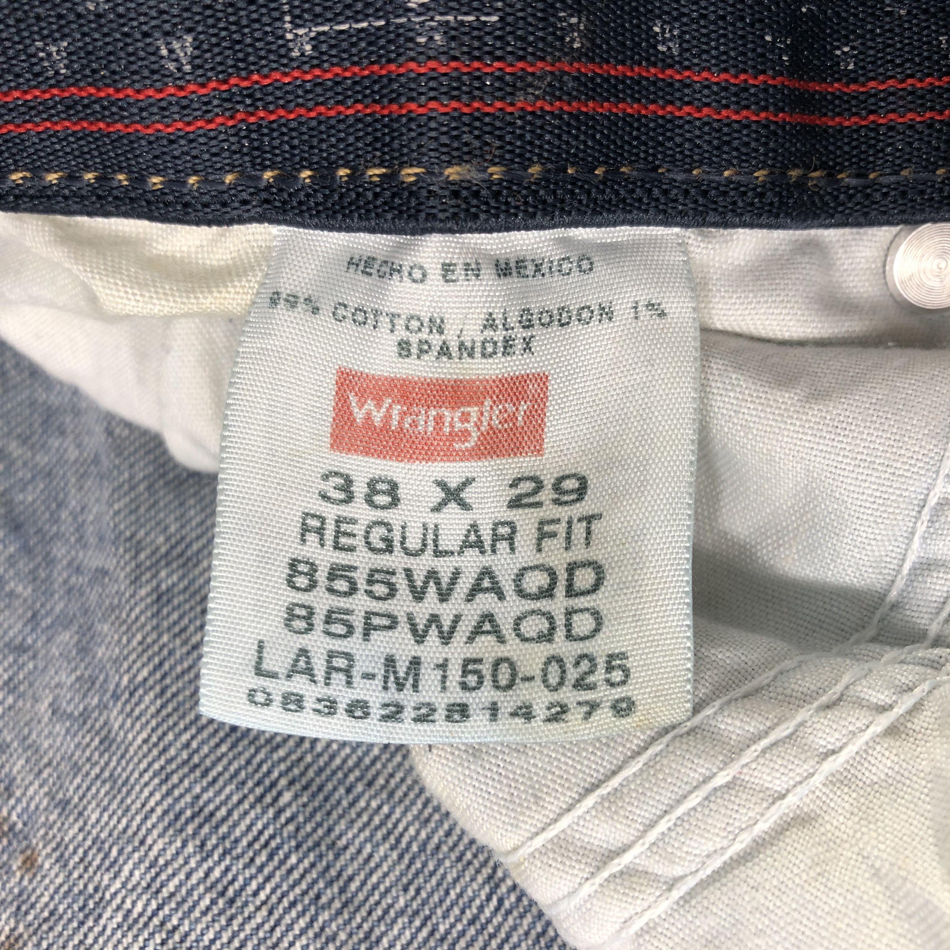 Vintage Vintage Blue Wash Wrangler Jeans-J2431 Size US 37 - 13 Thumbnail