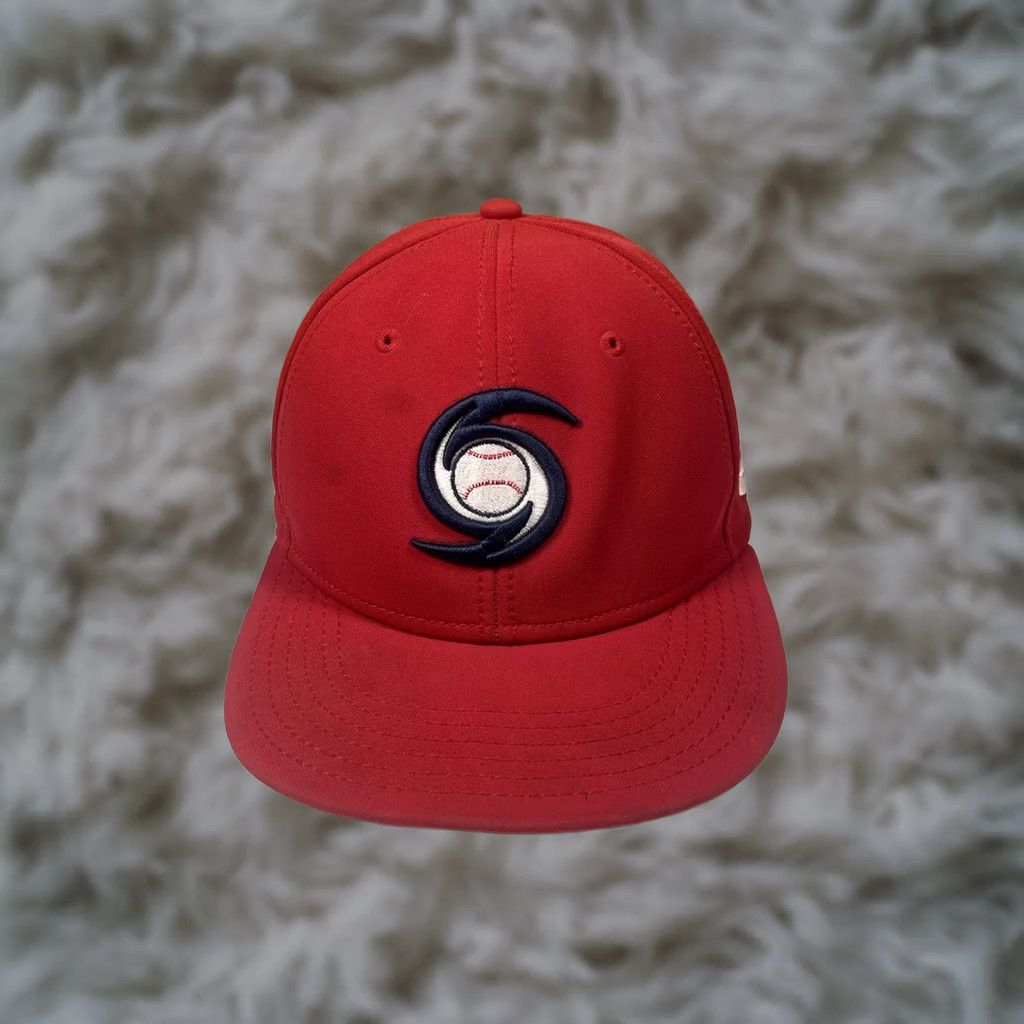 Under Armour Under Armour Hat Adult S Red USB600 Stretch Fitted Baseball Cap Size ONE SIZE - 1 Thumbnail